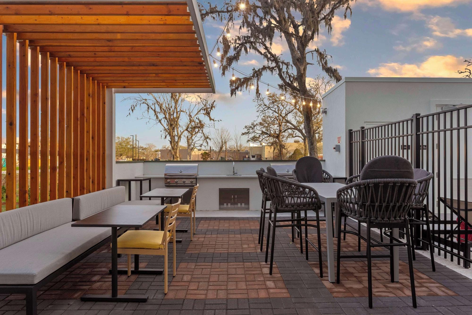 Restaurant Home2 Suites By Hilton Lake Jackson