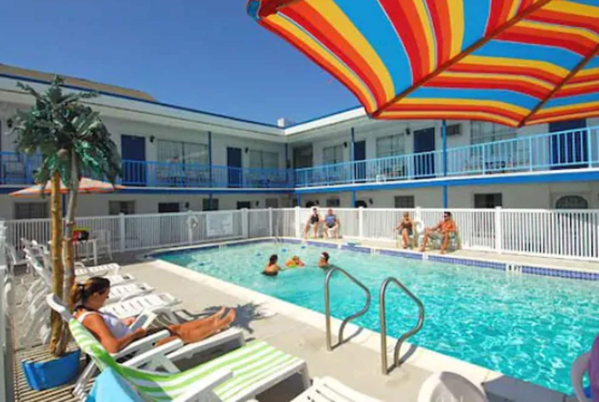 Varios White Caps Motel