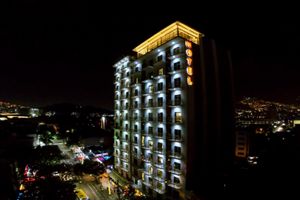 Alojamiento - Hotel Dorado La 70