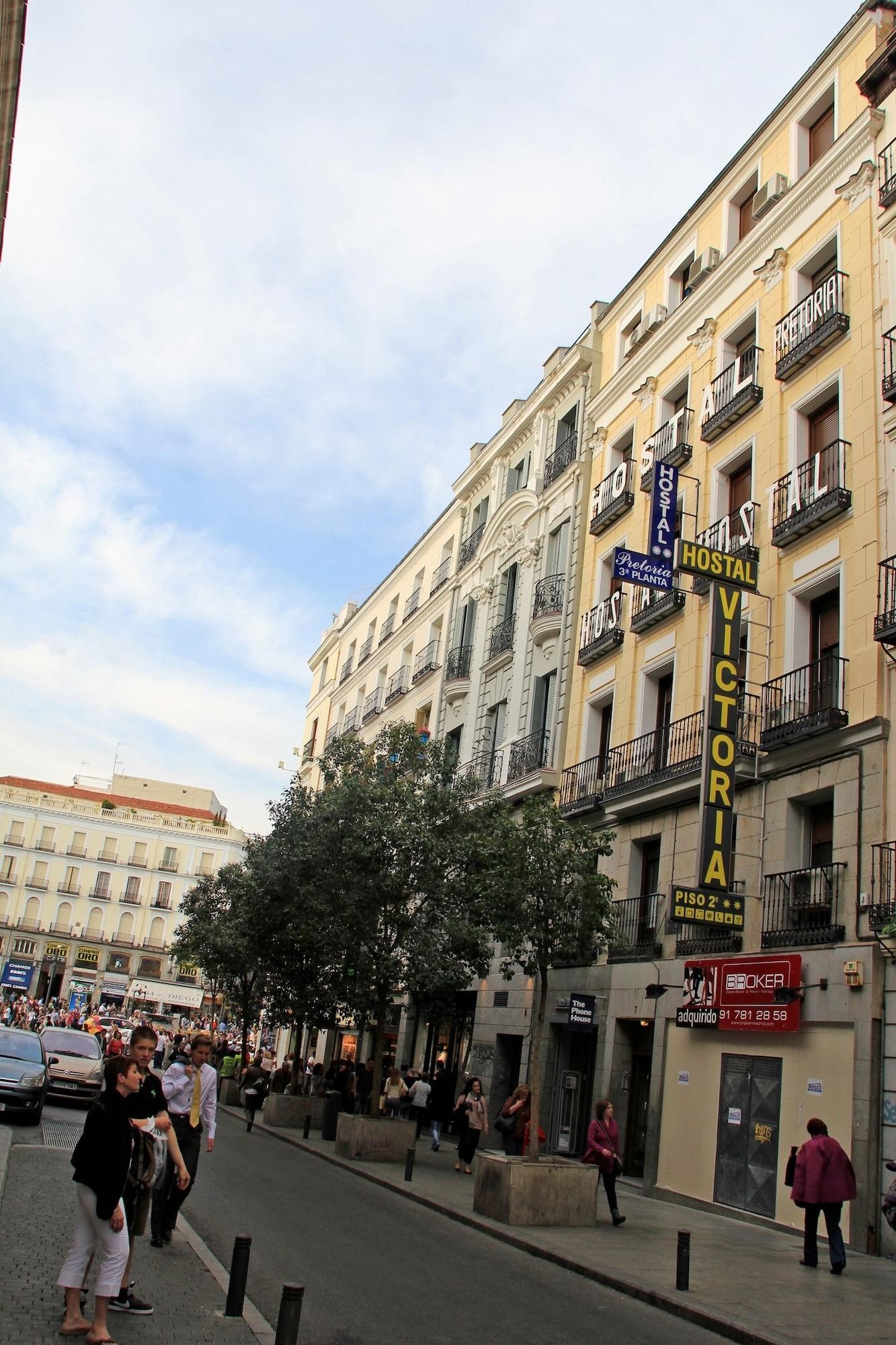 Varios Hostal Victoria II