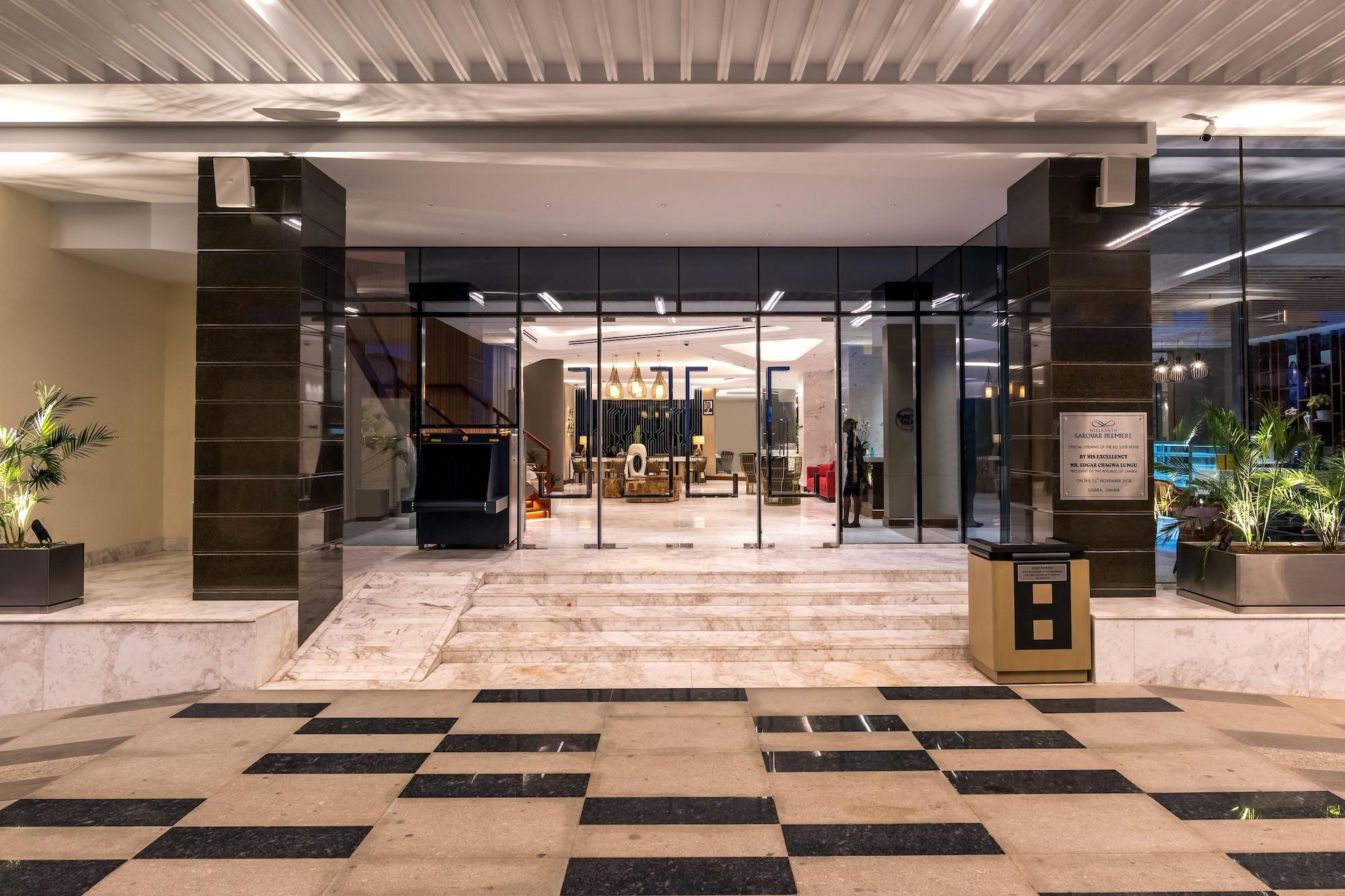 Vista Exterior Neelkanth Sarovar Premiere