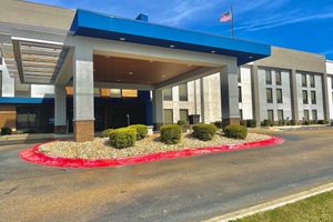 Alojamiento - Hampton Inn El Dorado