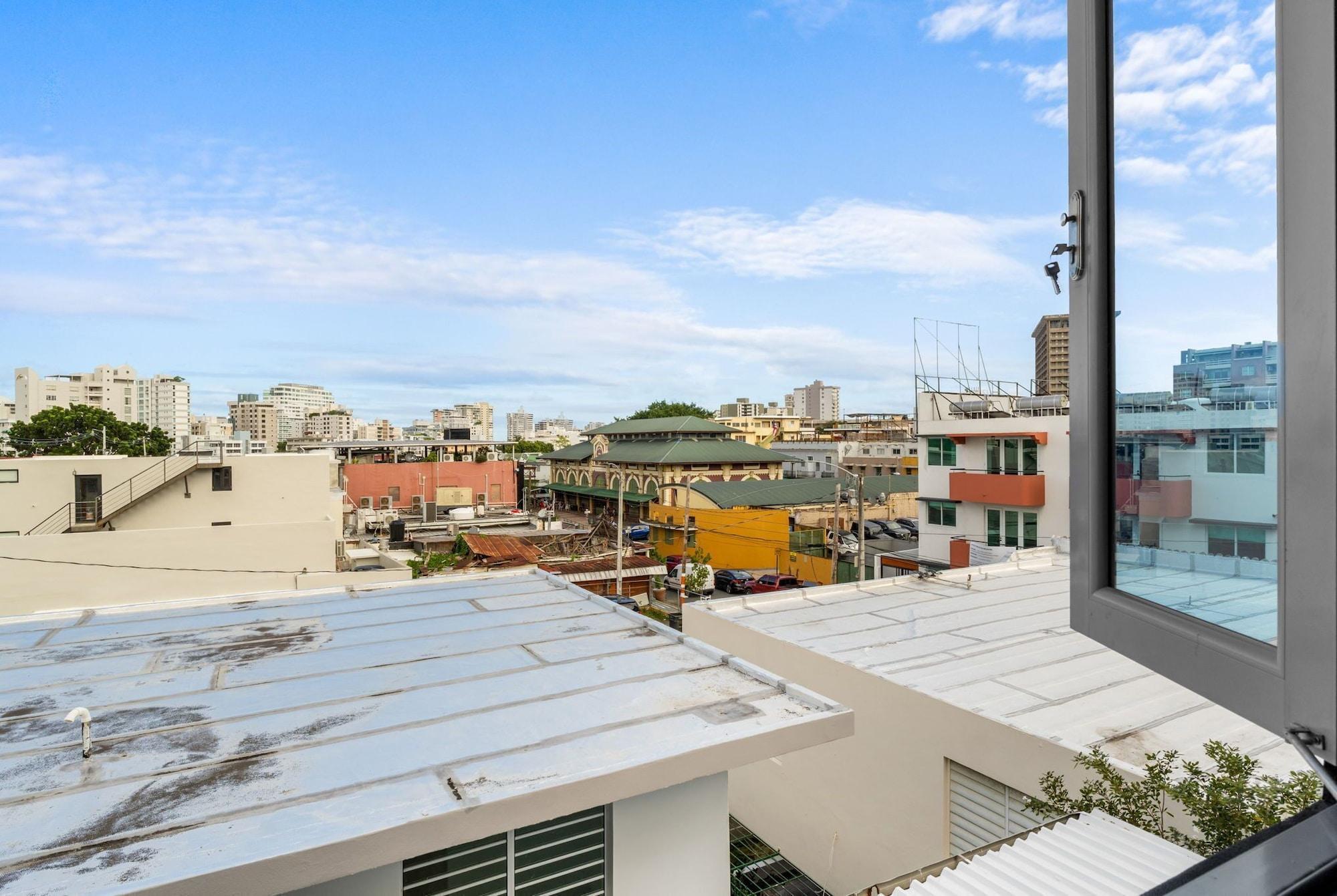 Varios La Placita by PMI Puerto Rico