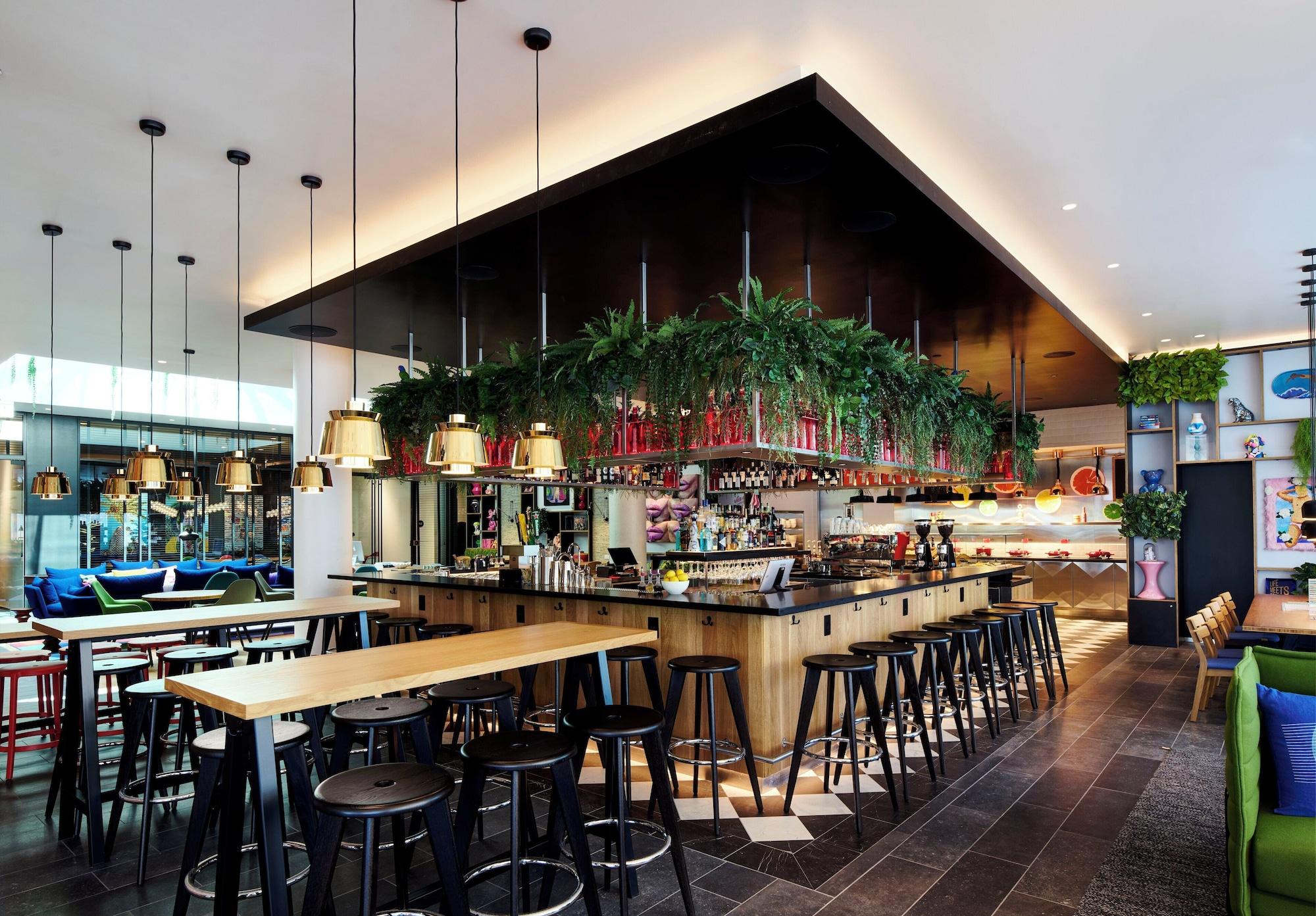 Bar/Salón citizenM Miami South Beach