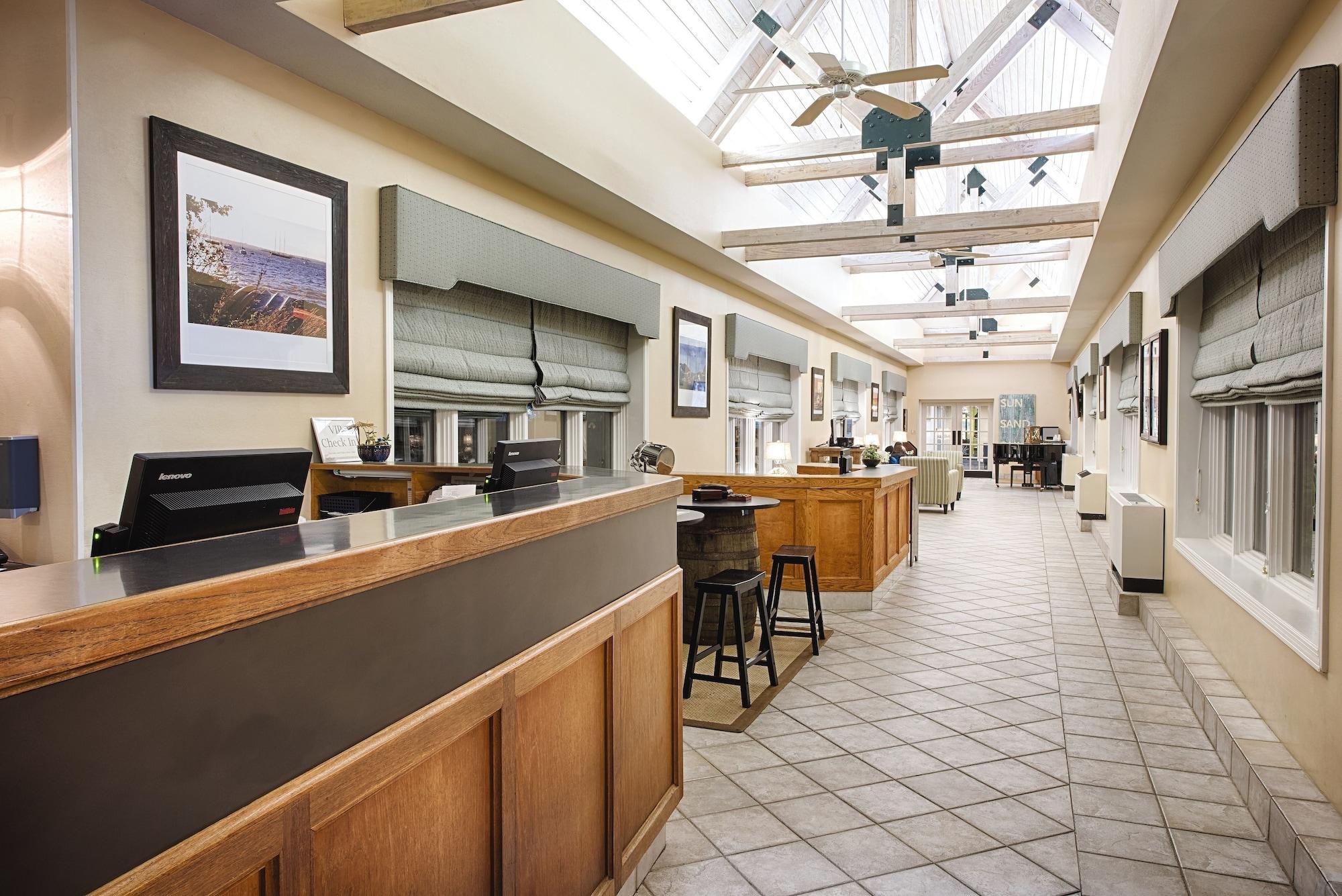 Vista Lobby Club Wyndham Long Wharf