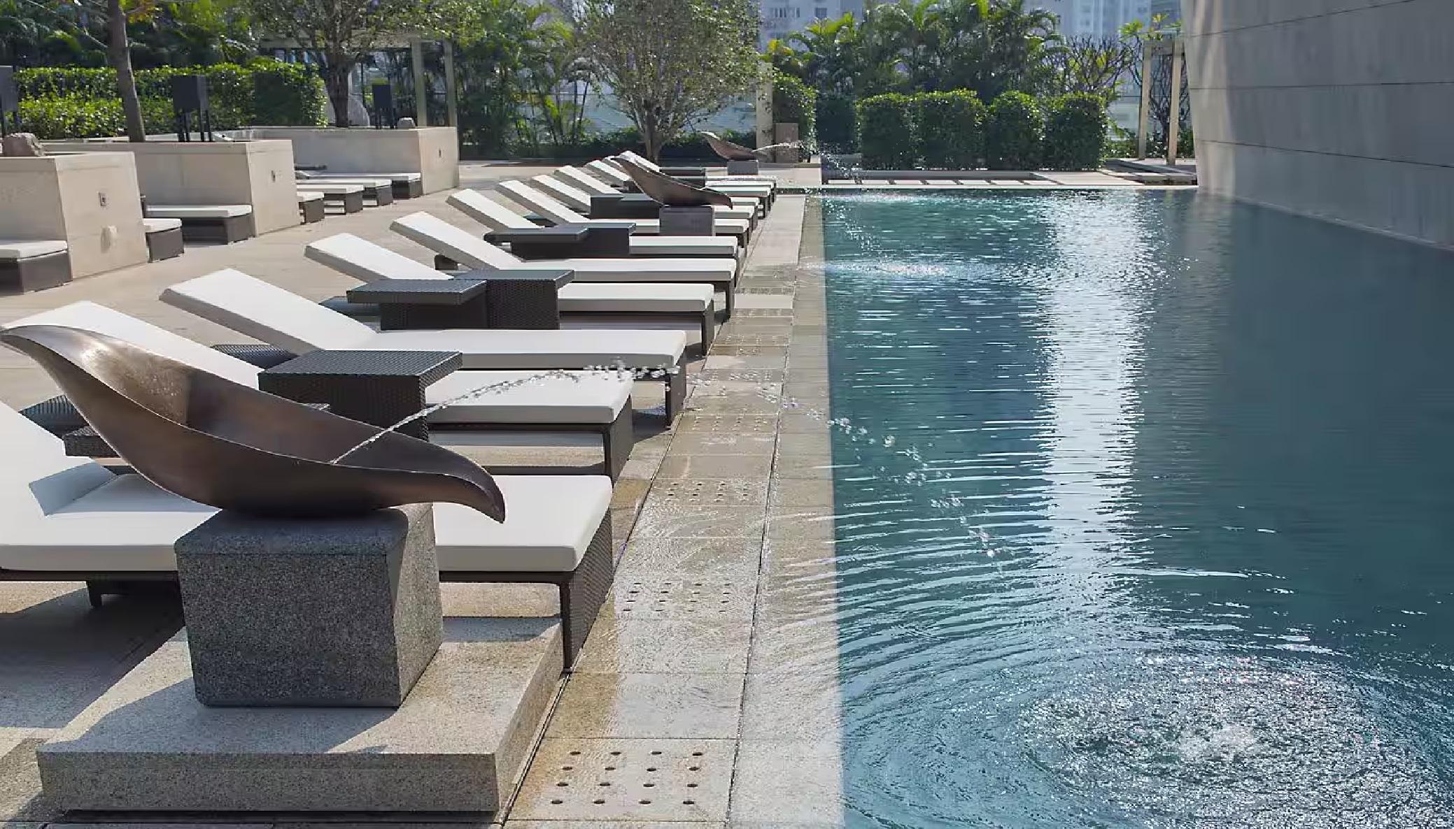 Vista Piscina Mandarin Oriental Downtown, Dubai