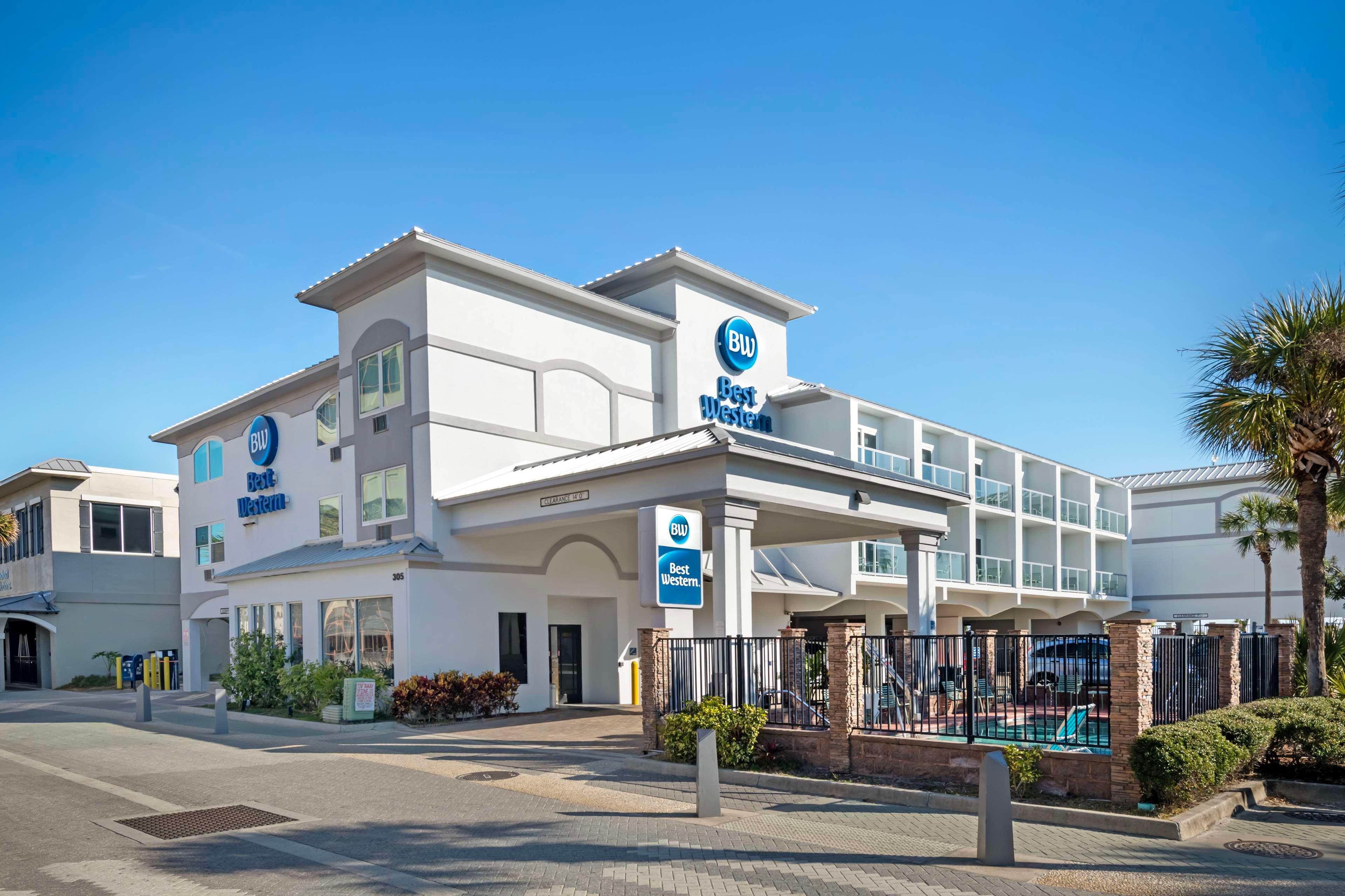 Vista Exterior Best Western Oceanfront