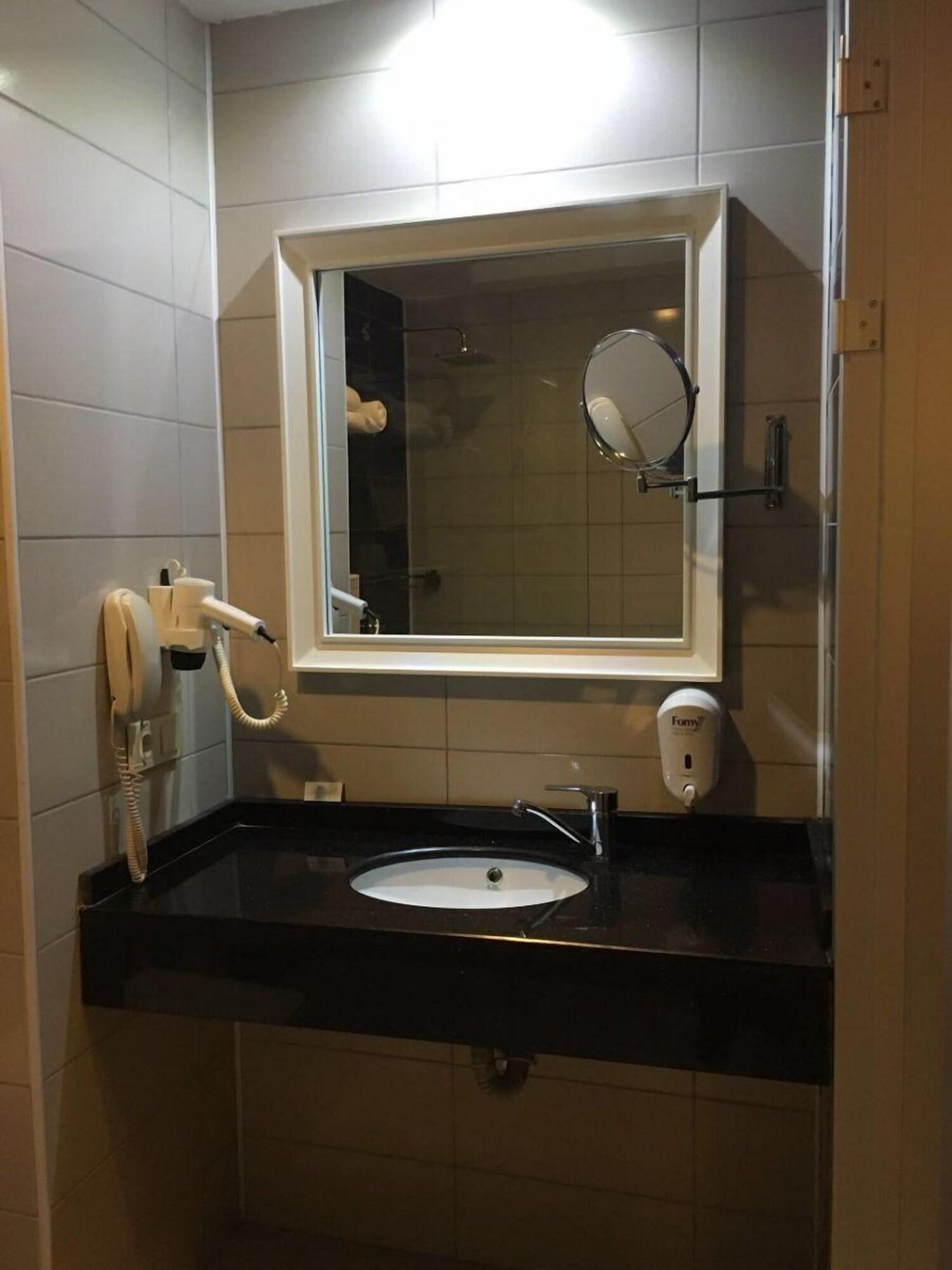Equipamiento de Habitación Ozpark Hotel