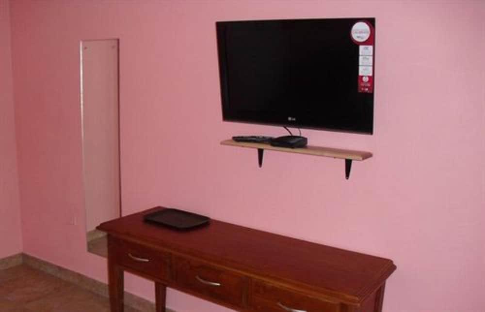 Set de Habitación Piarco Village Suites