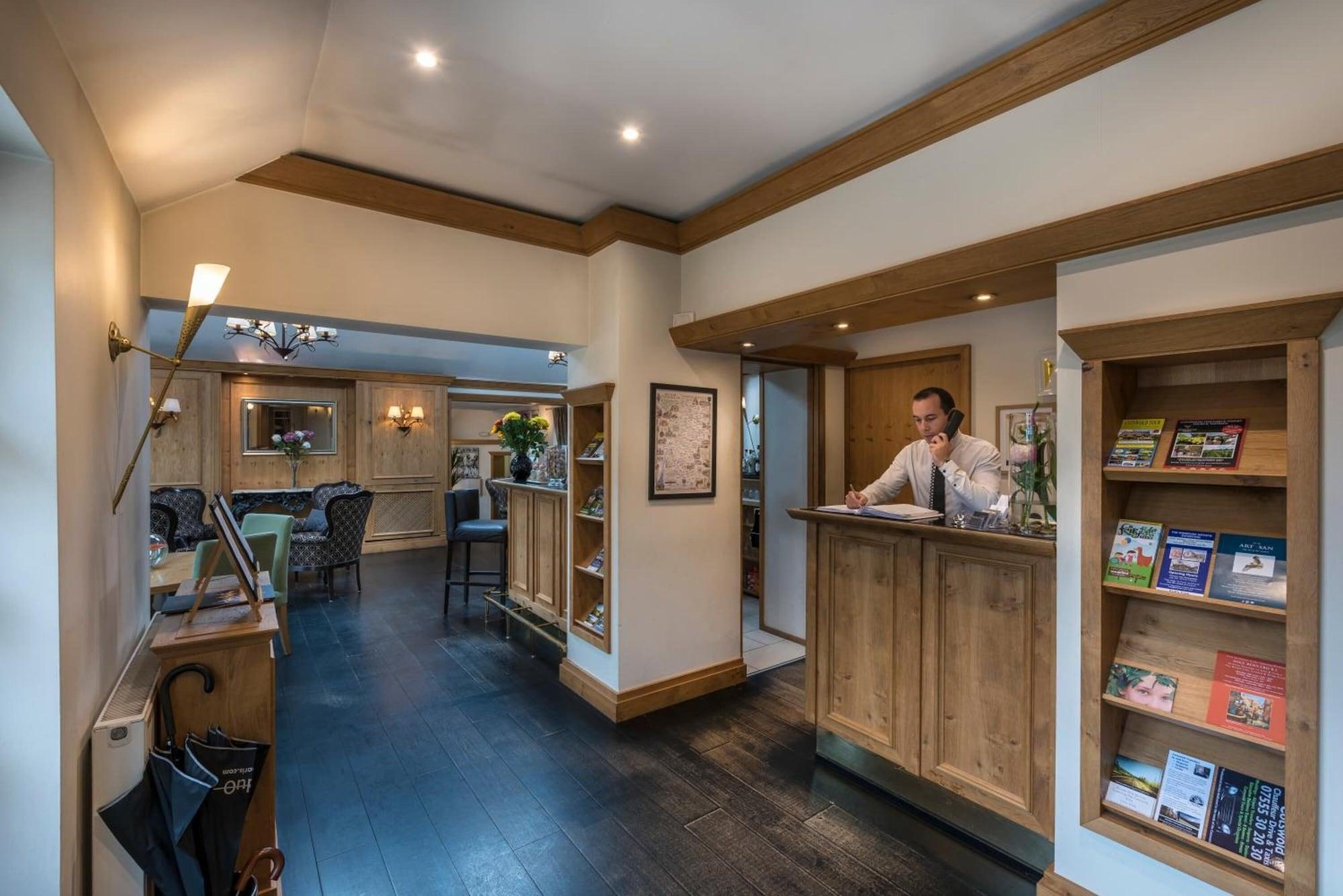 Vista Lobby Number Four at Stow