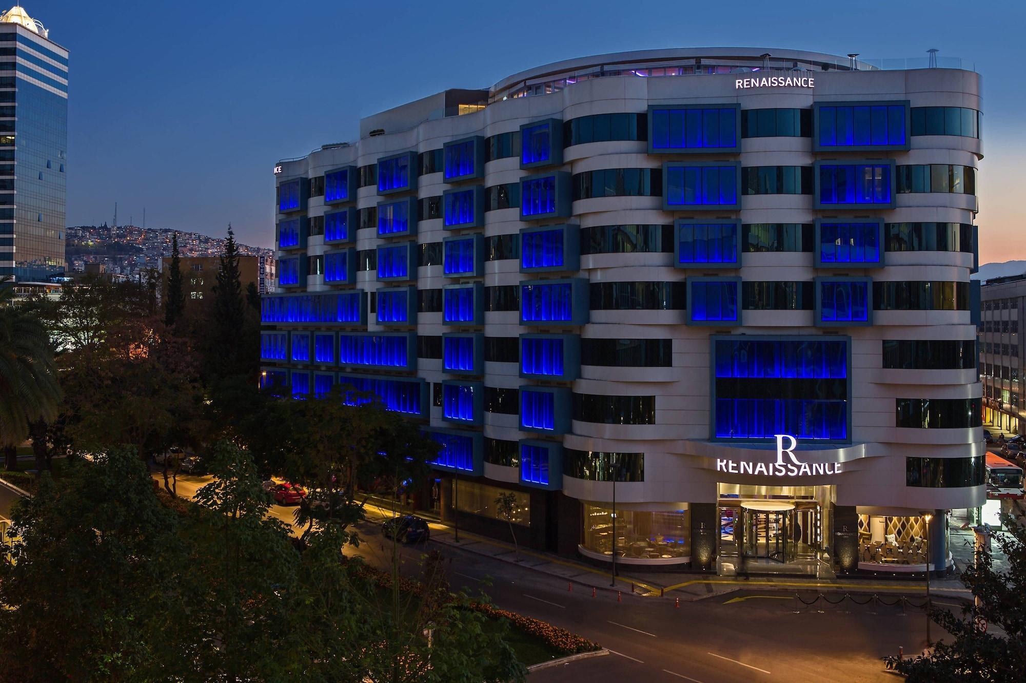 Vista Exterior Renaissance Izmir Hotel