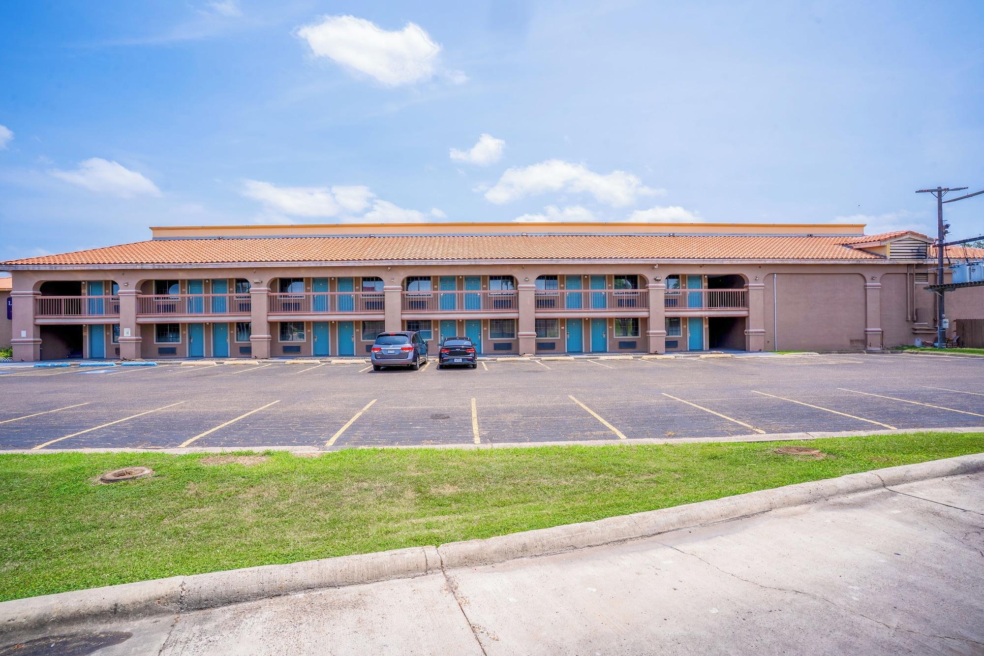 Comodidades del Alojamiento Lone Star Inn & Suites by OYO Harlingen TX