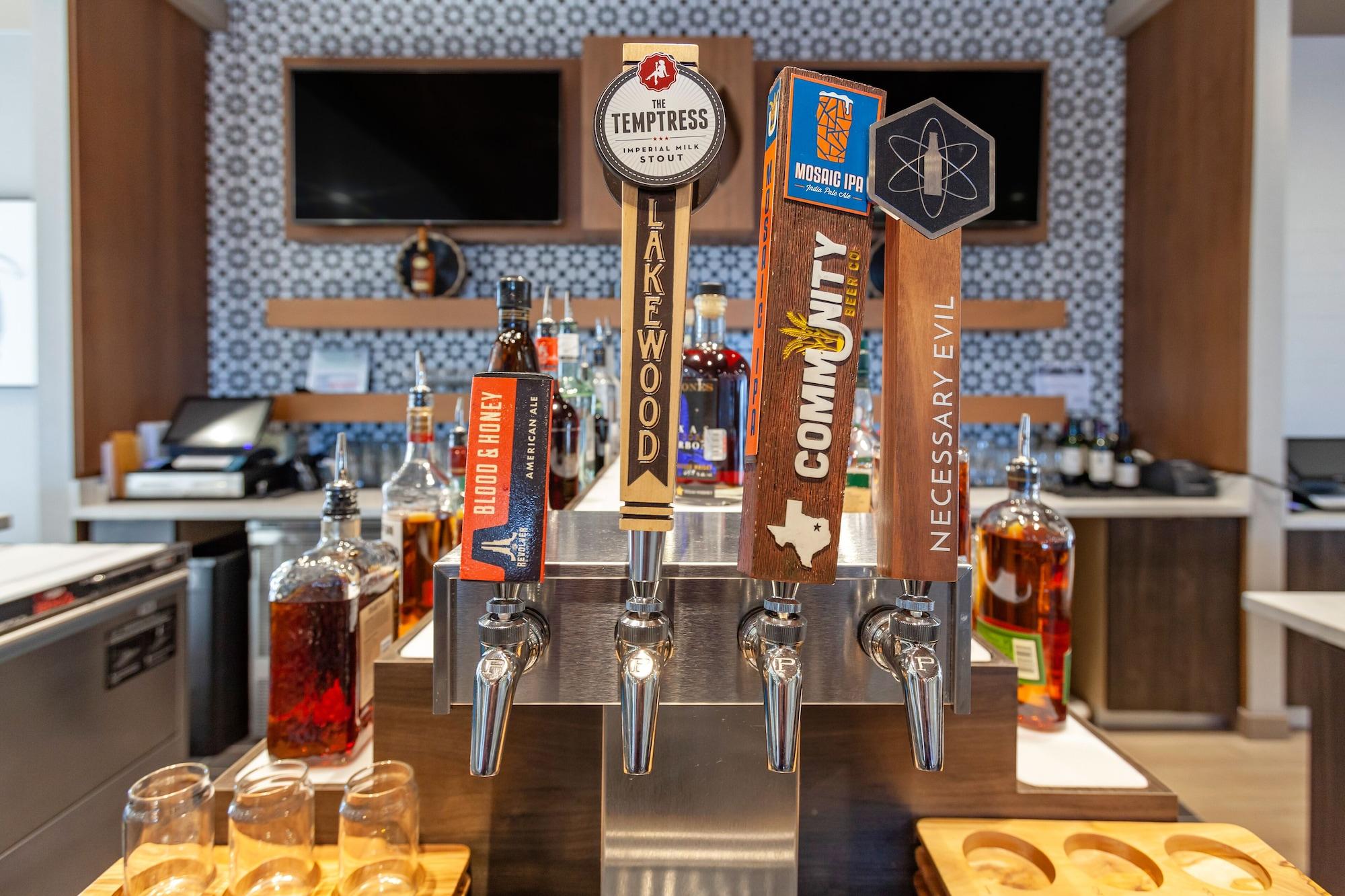 Bar/Salón Cambria Hotel Richardson - Dallas