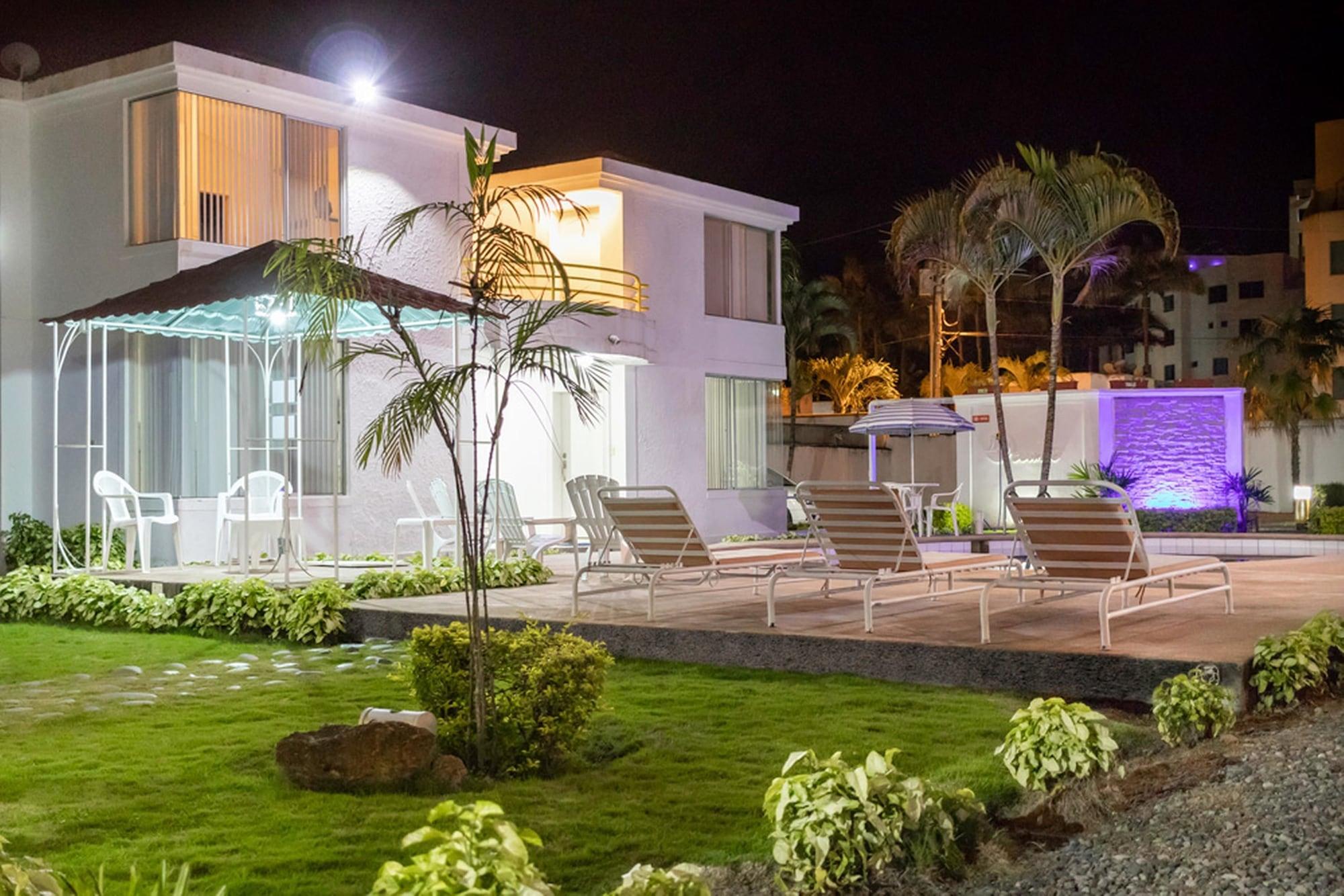 Vista Exterior Hotel Oceanic Lodge