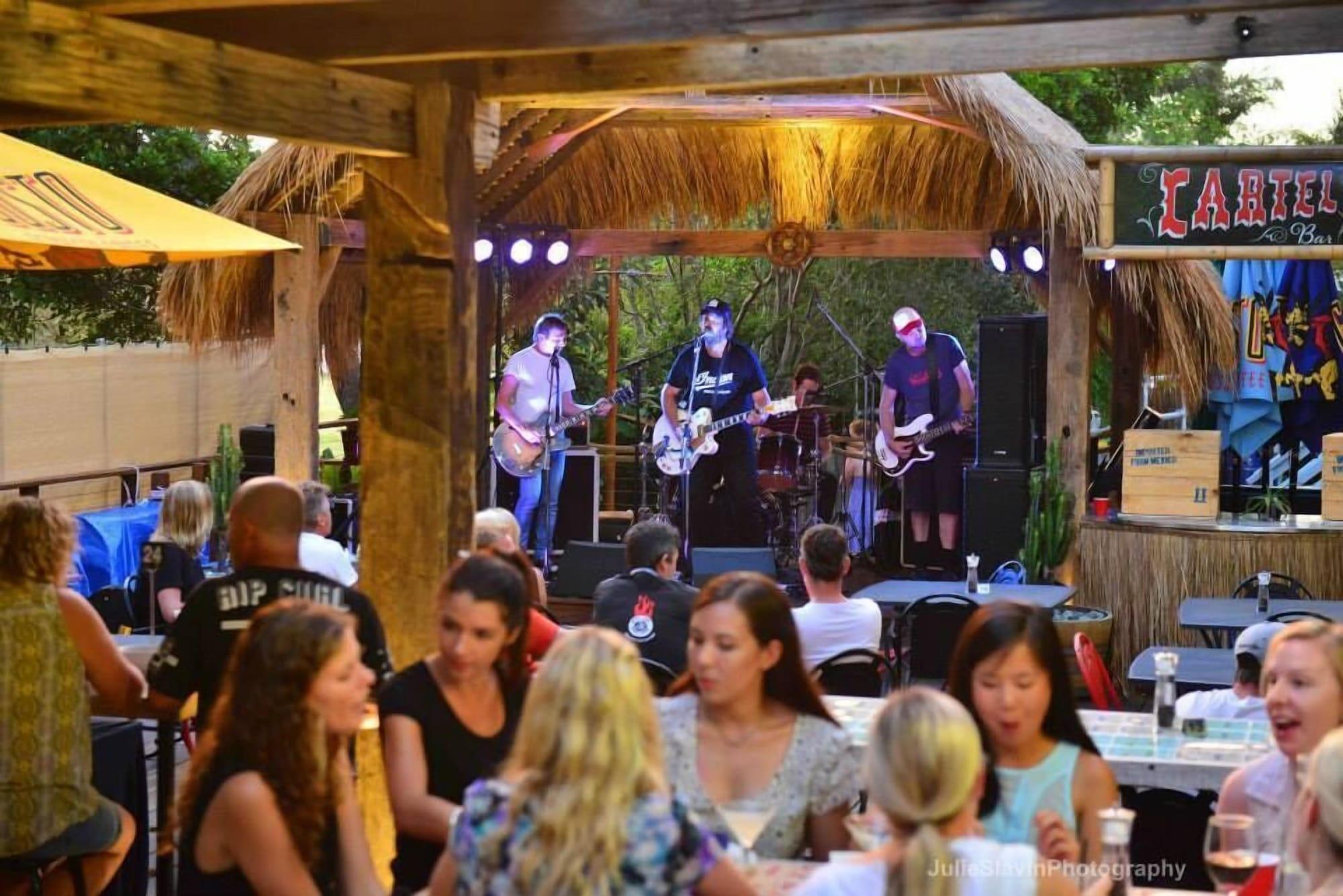 Bar/Salón Boogie Woogie Beach House