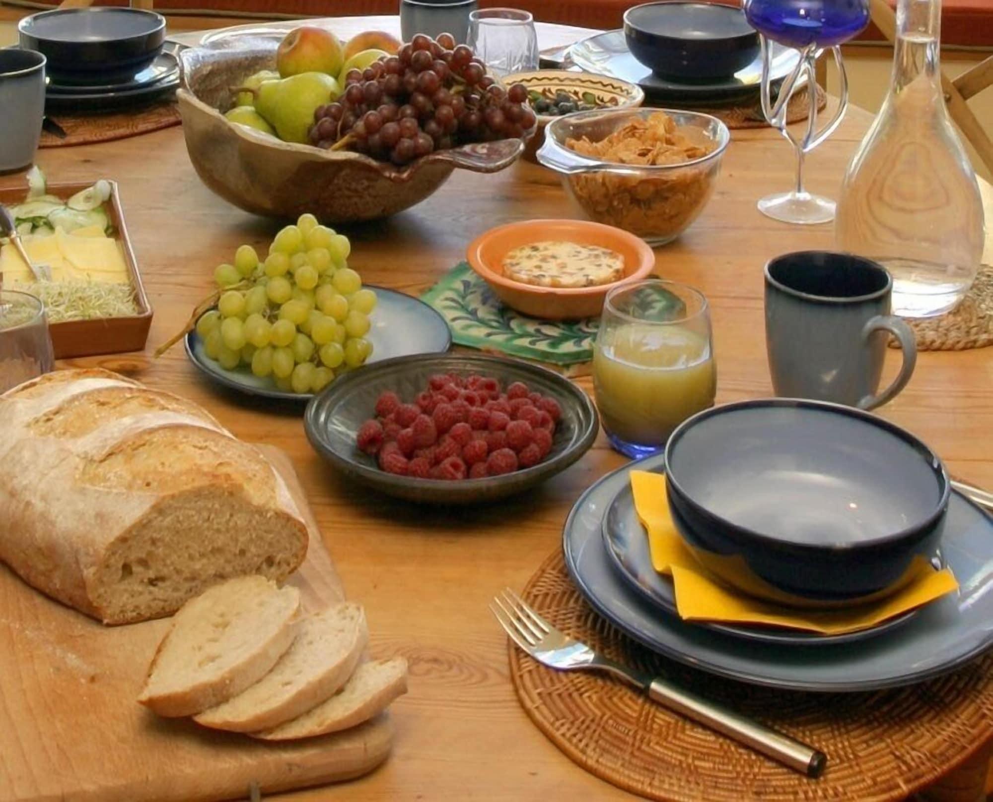Restaurant Joya Garden & Villa Studios