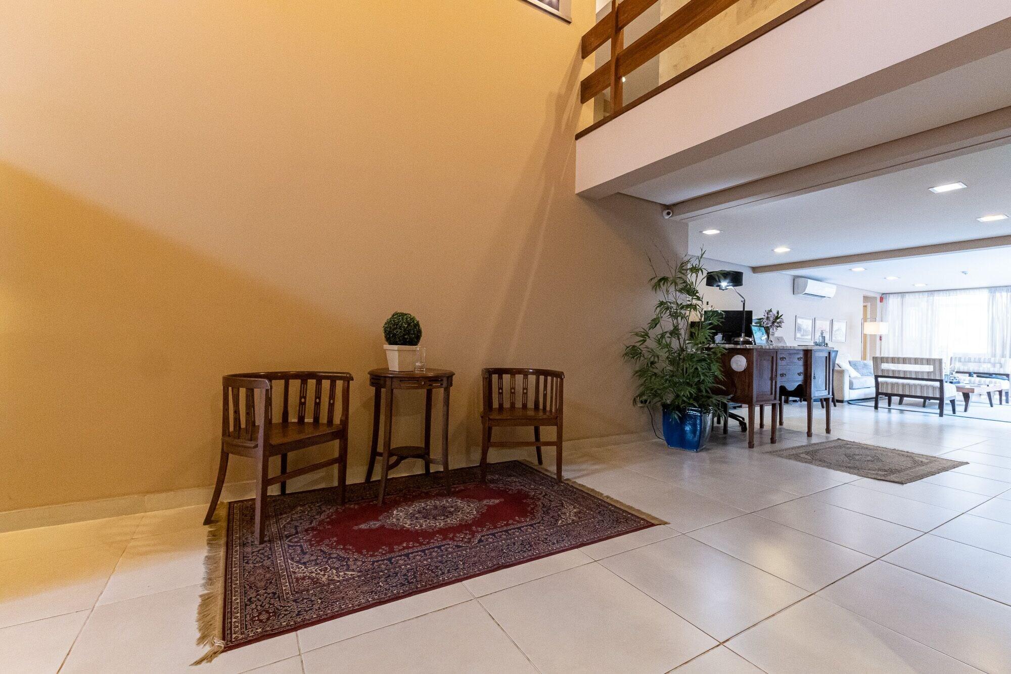 Vista Lobby Faro Norte Suites
