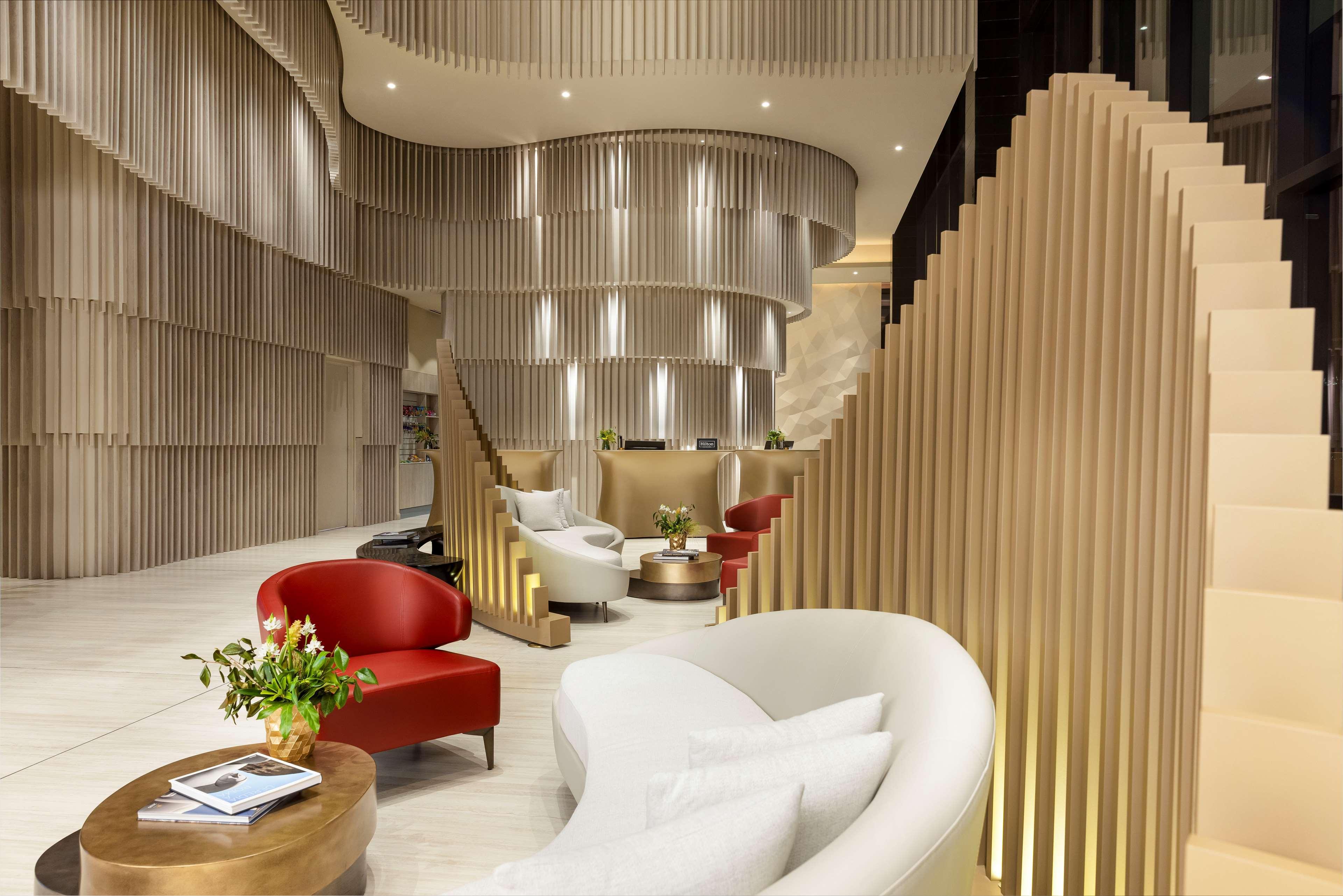 Vista Lobby Hilton San Jose La Sabana