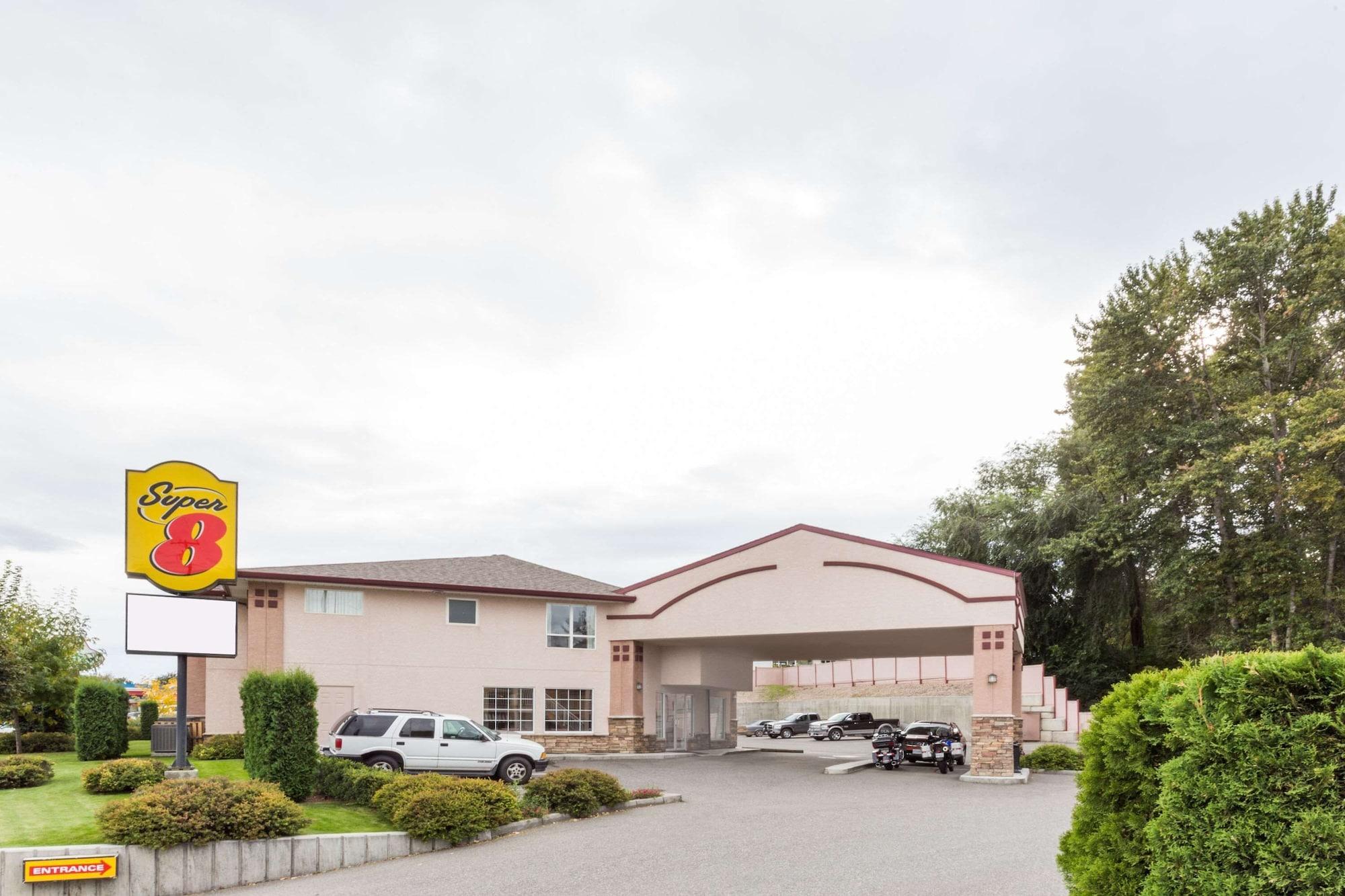 Vista Exterior Super 8 by Wyndham Lake Country/Winfield Area