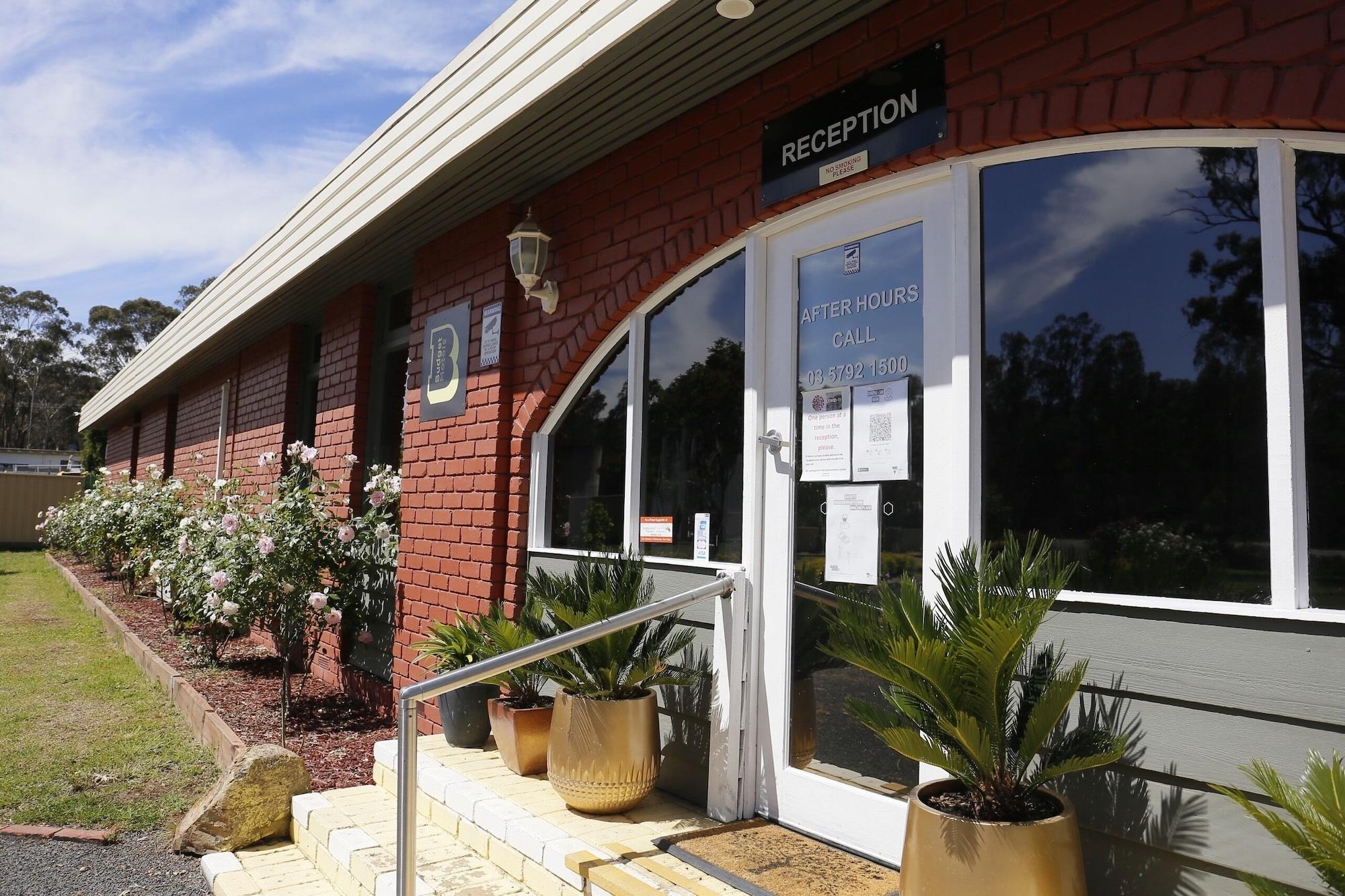 Vista Lobby Seymour Motel