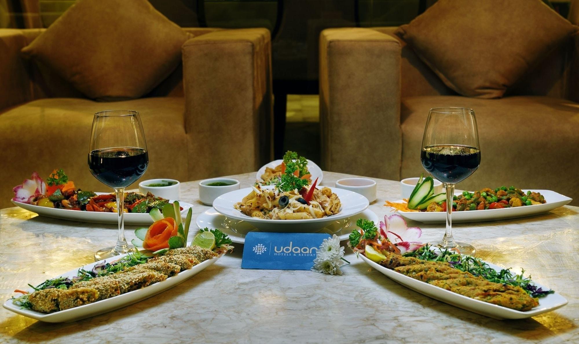 Restaurant Udaan Clover Hotel Banquet & Spa
