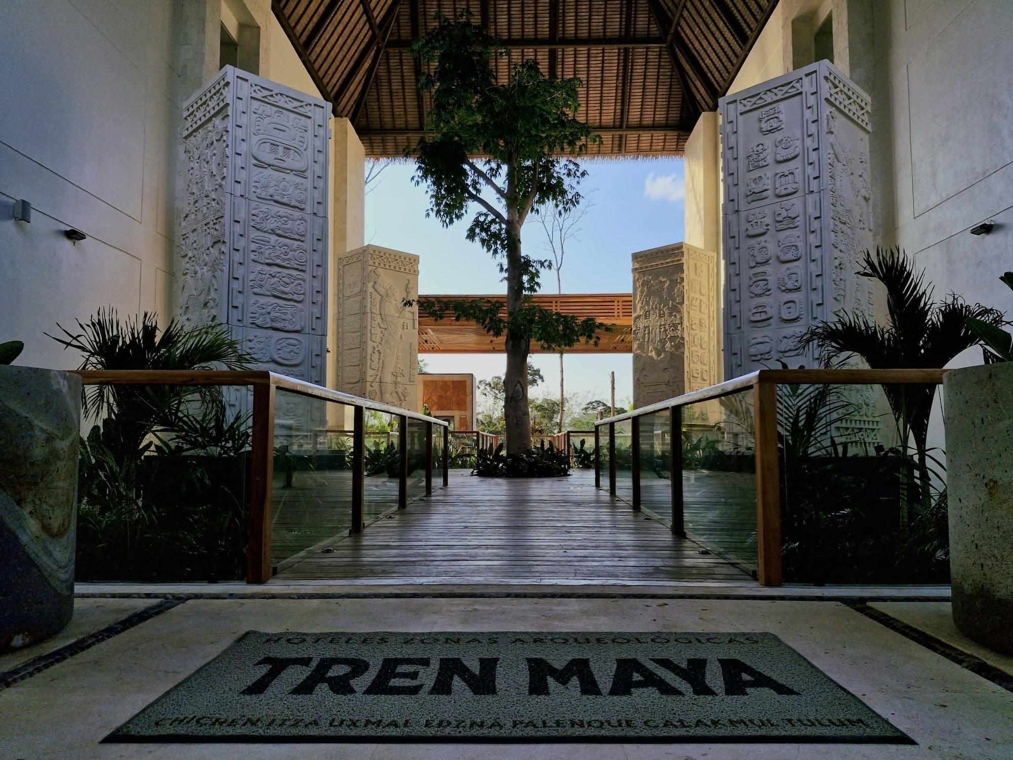 Vista Lobby Hotel Mundo Maya Palenque