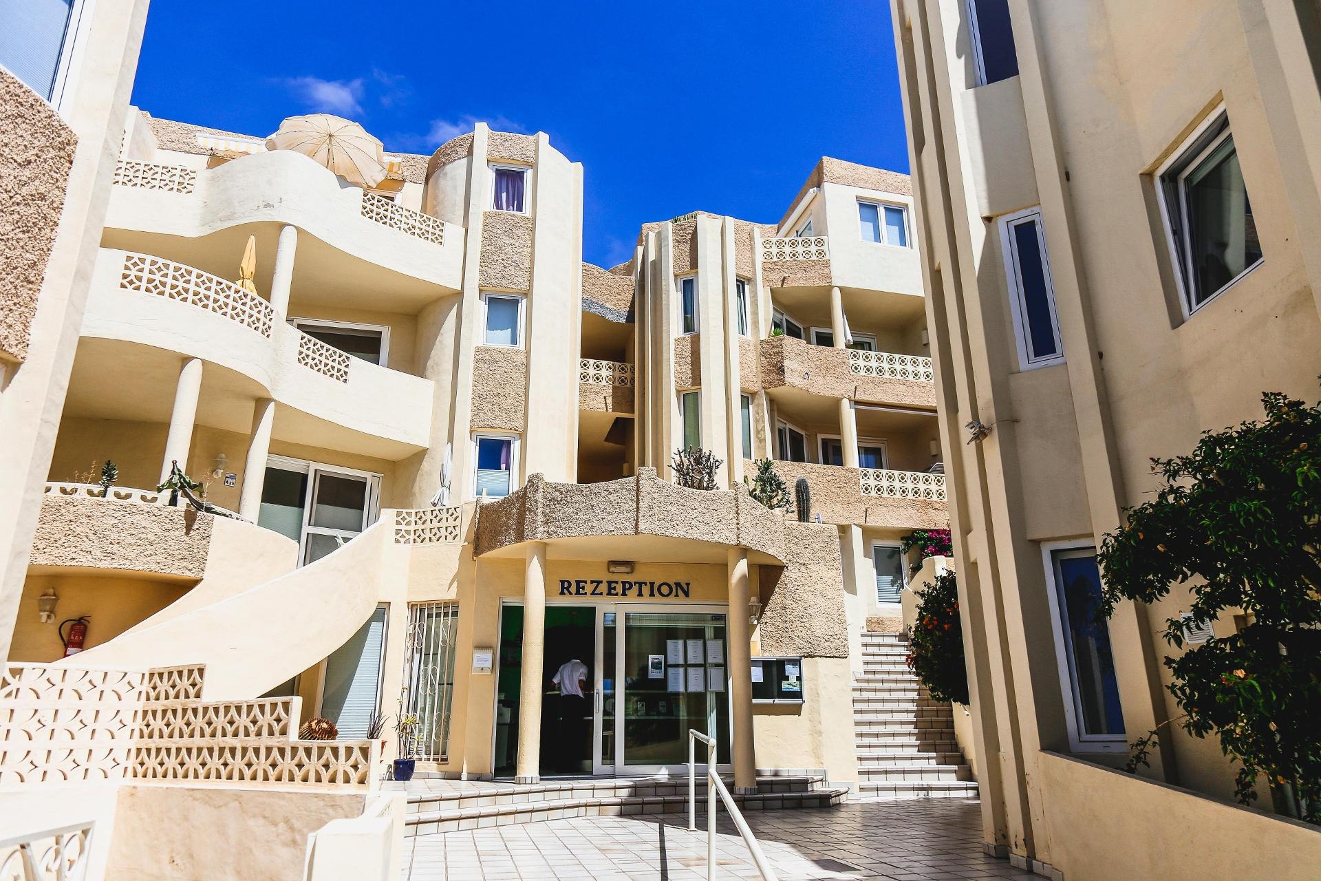 Vista Lobby R2 Maryvent Beach Apartment