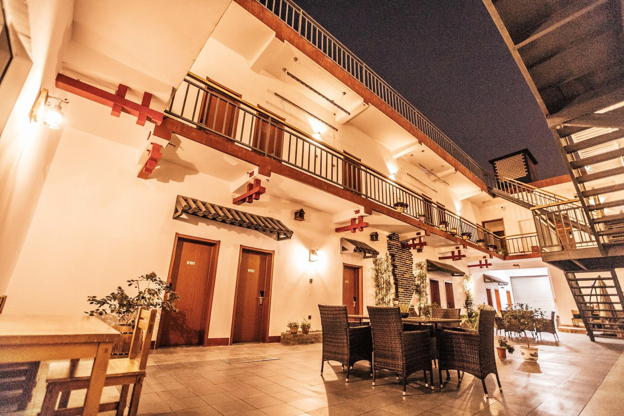 Vista Exterior Qufu International Youth Hotel