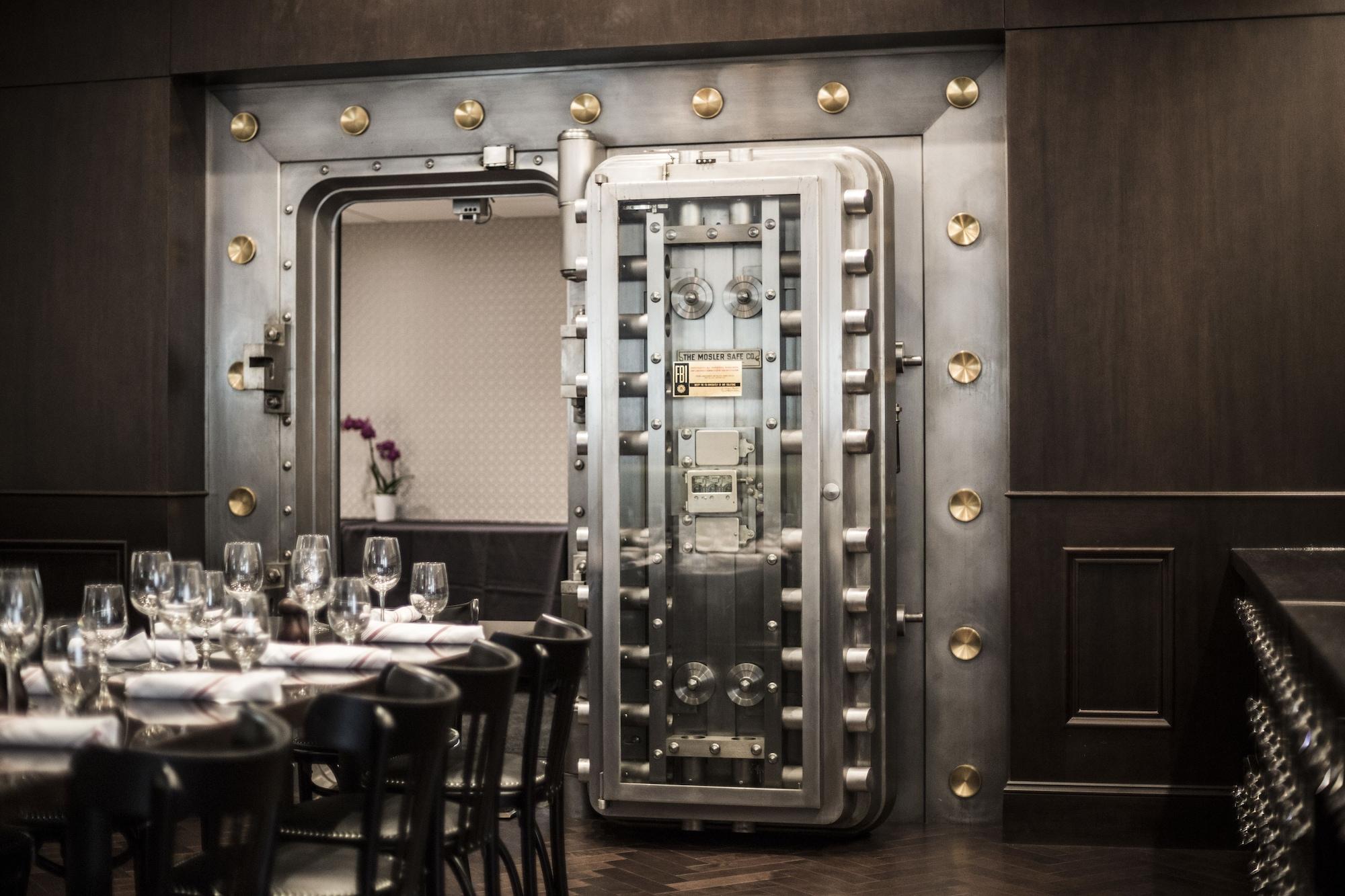 Restaurant La Banque Hotel