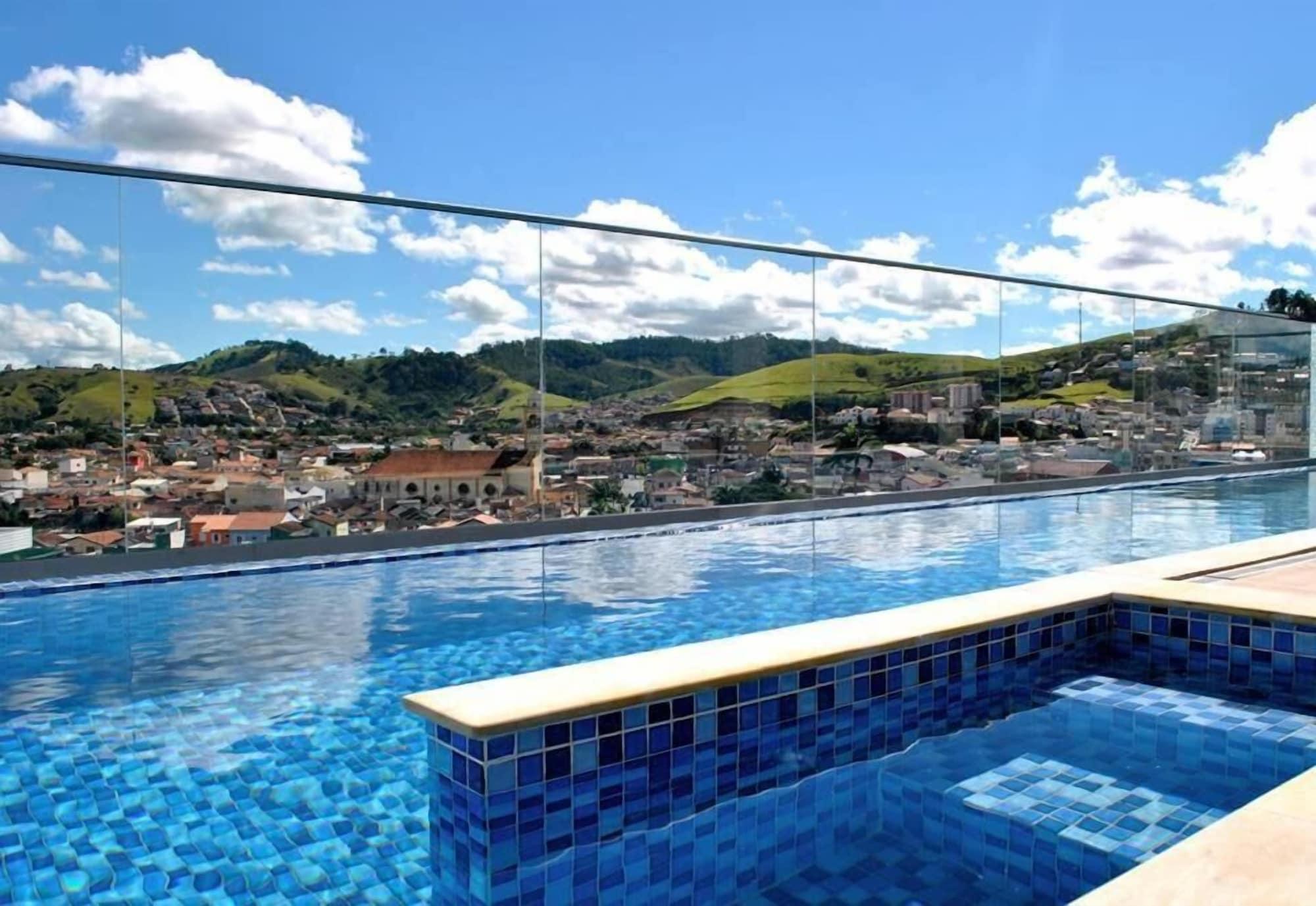 Vista Piscina Hotel Amantykir