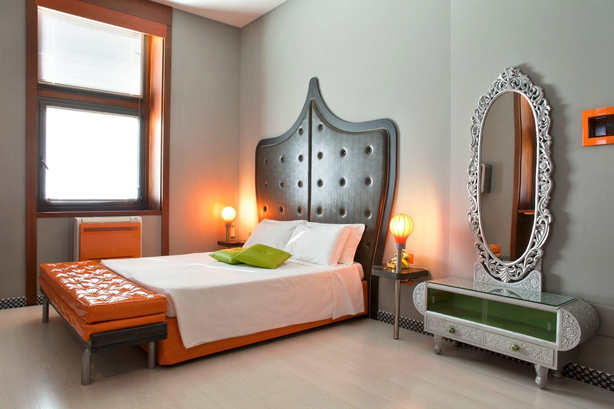 Varios Orange Hotel