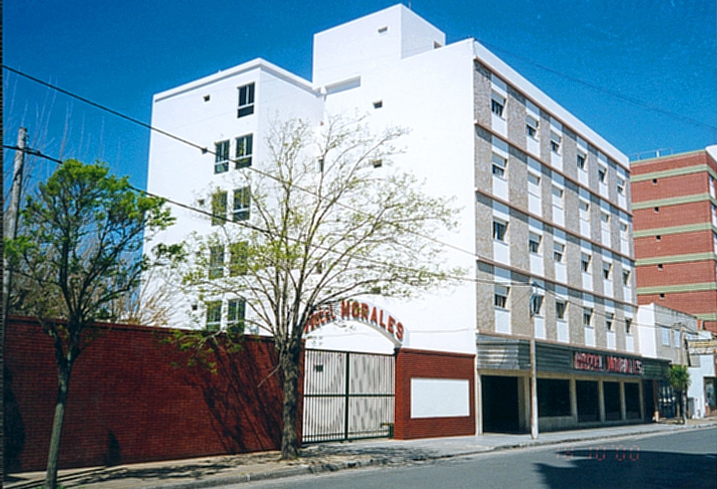 Vista Exterior Hotel Morales