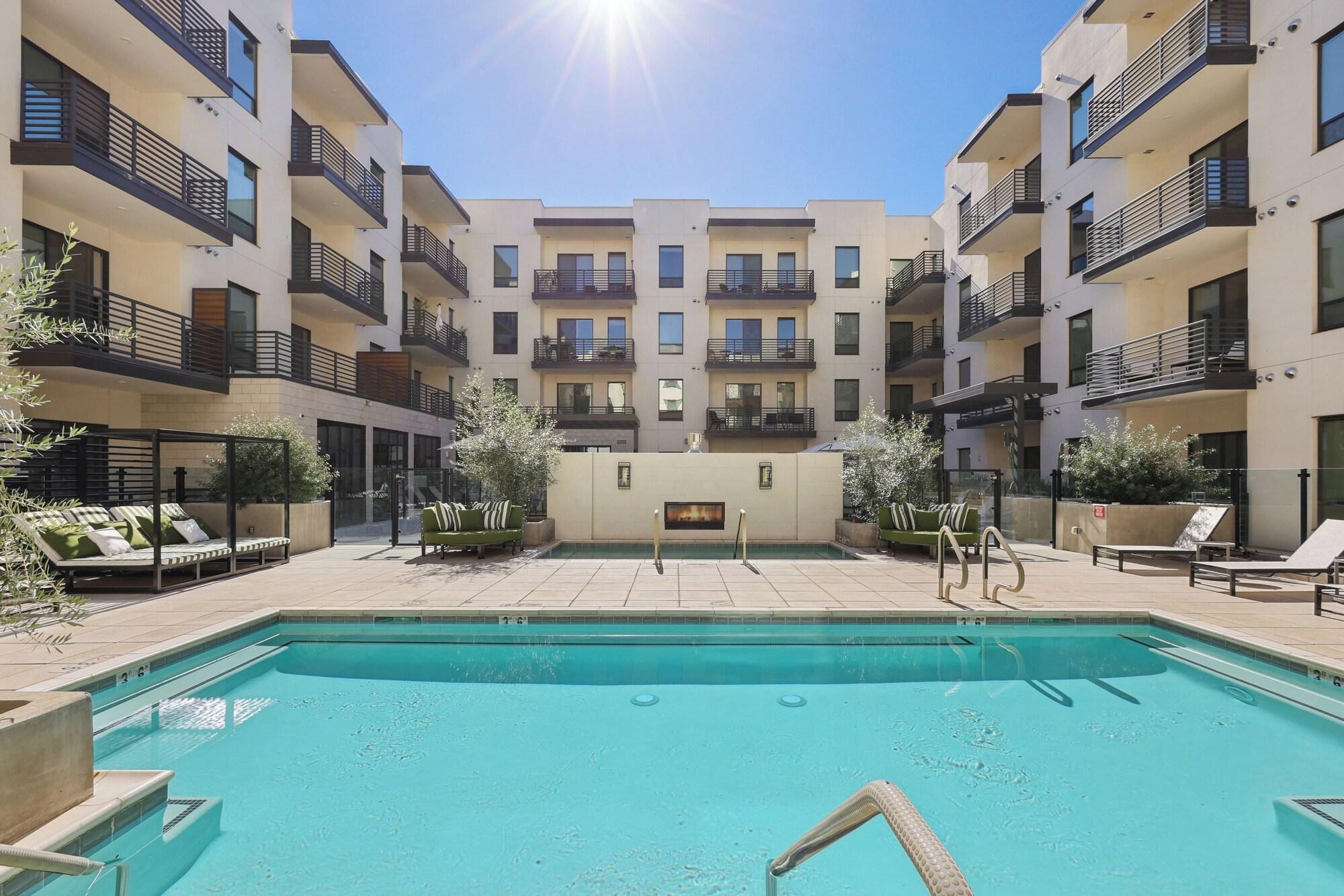 Varios Sentral Old Town