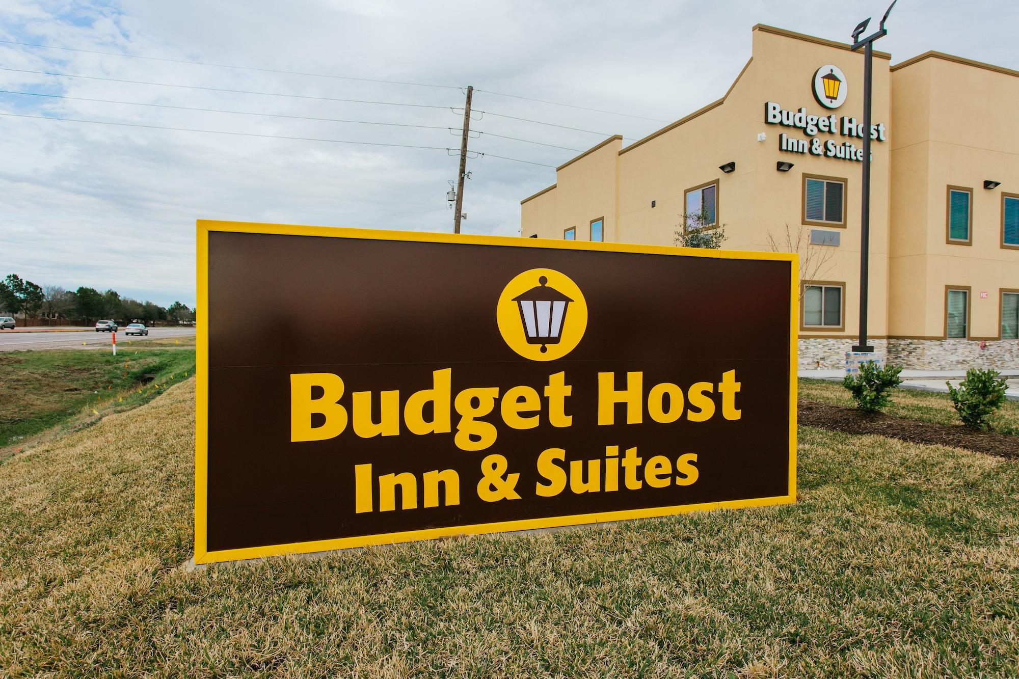 Vista Exterior Budget Host Inn and Suites