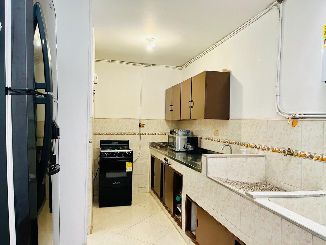 Comodidades del Alojamiento Luz natural con balcón privado a pasos de Cc Viva