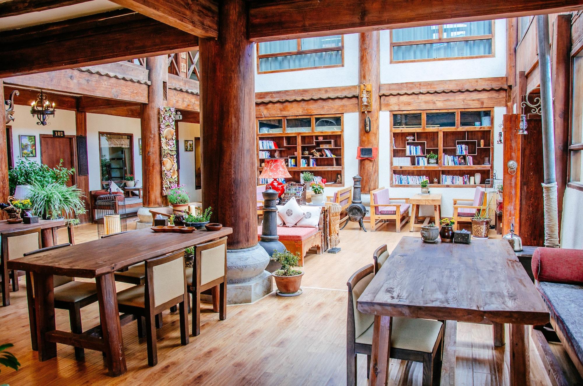 Vista Lobby Shangri-La E-Outfitting Boutique Hotel