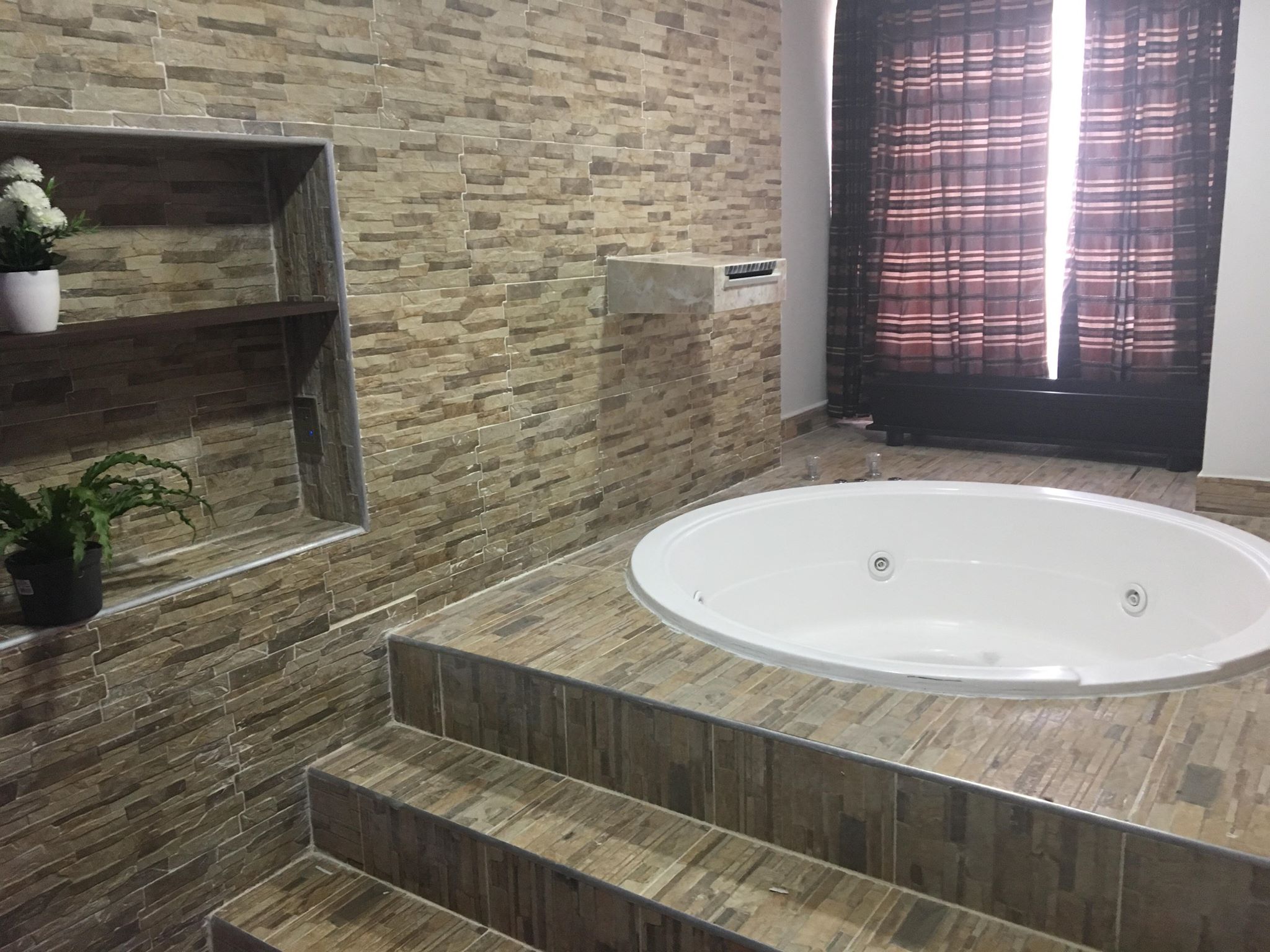 Baño Hoteles Six avenue