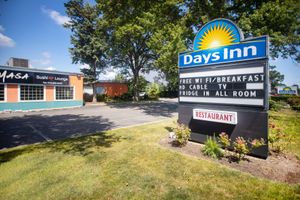Alojamiento - Days Inn by Wyndham Hicksville Long Island