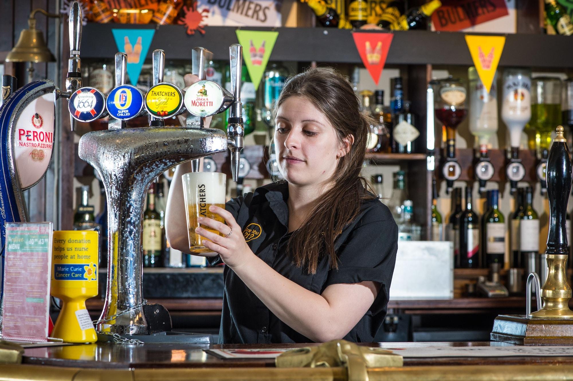 Bar/Salón Old Colonial Hotel Weston-Super-Mare | Marston's Inns