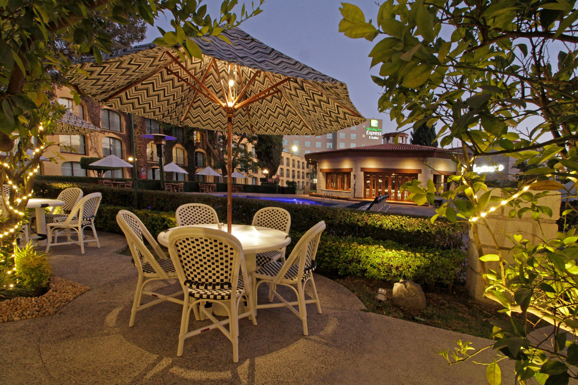 Restaurant Holiday Inn Express Queretaro by IHG