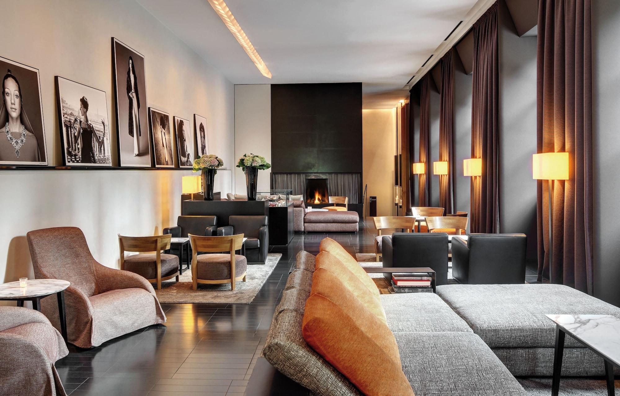 Vista Lobby Bvlgari Hotel Milano