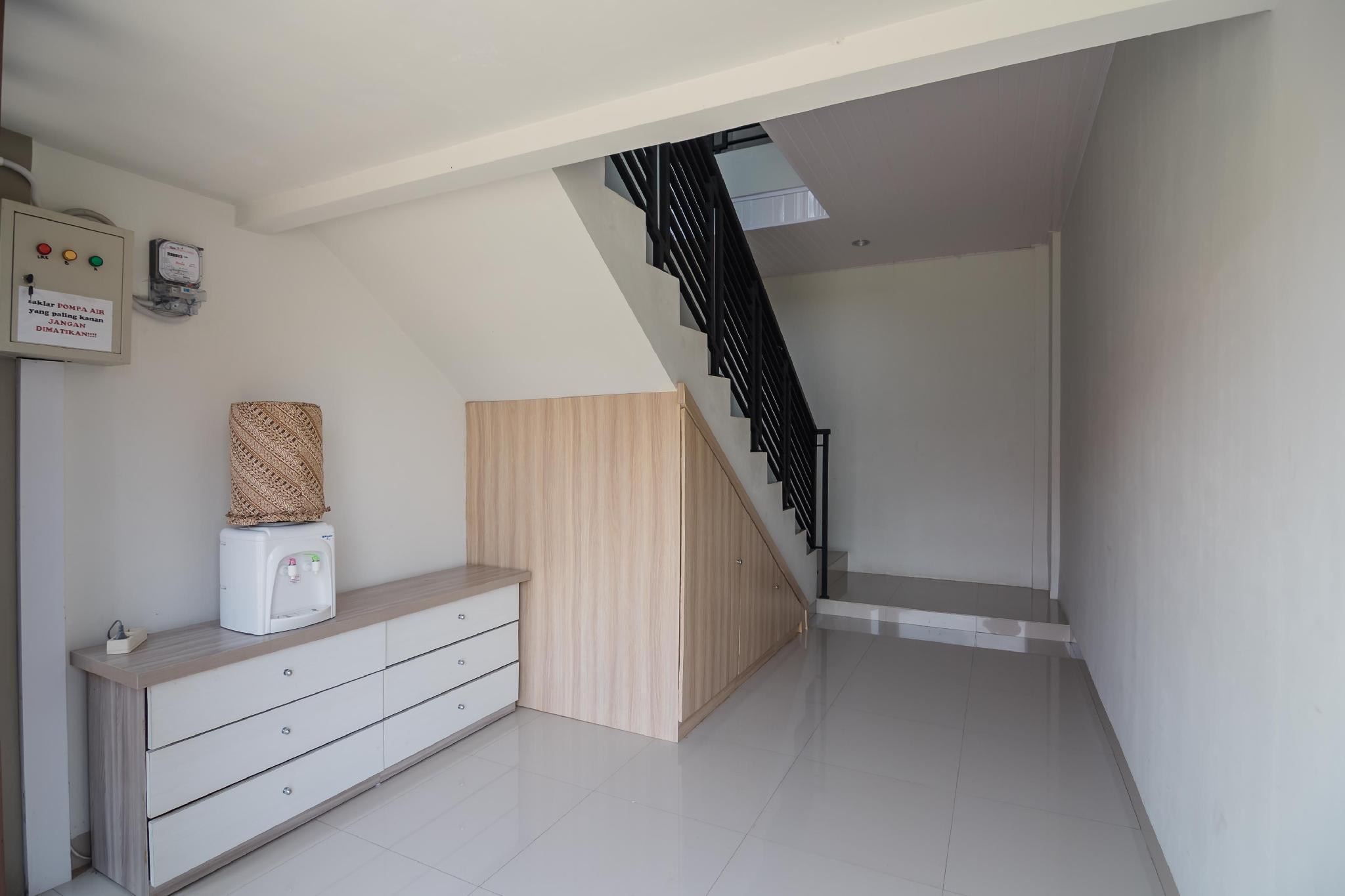 Vista Exterior RedDoorz Syariah near Tugu Juang Jambi