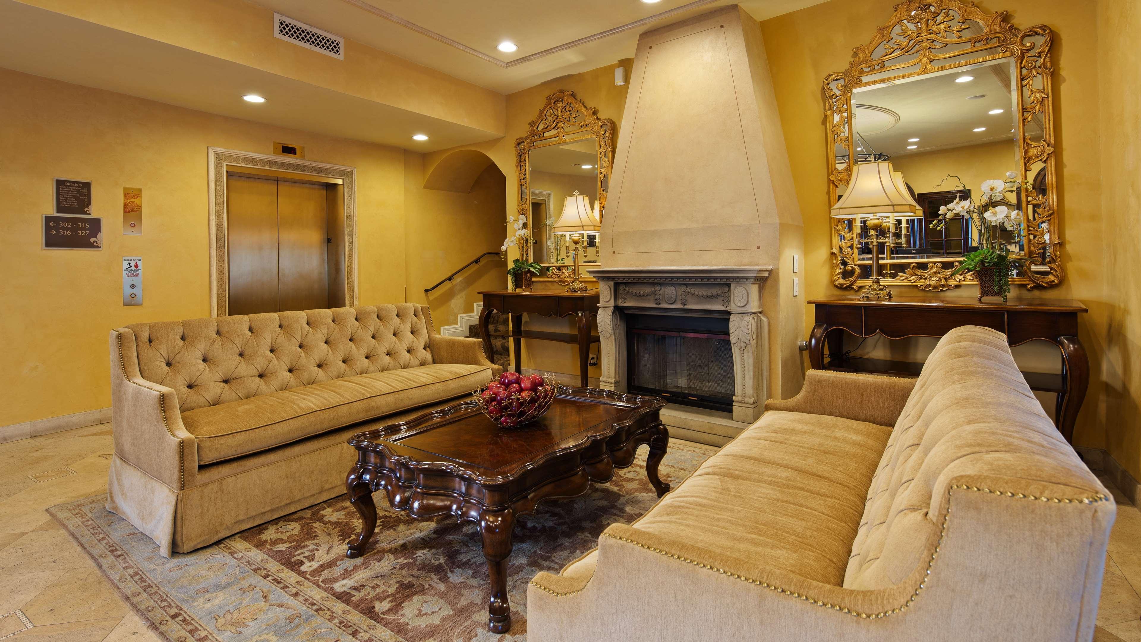 Vista Lobby Best Western Plus Sunset Plaza Hotel