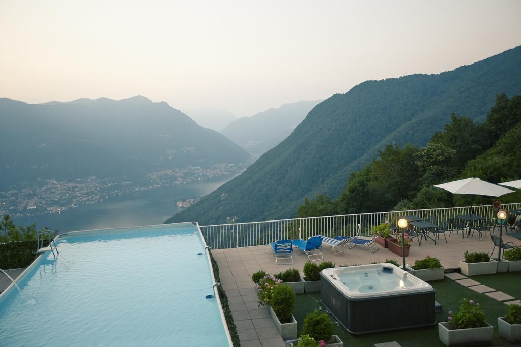 Vista Piscina Paradiso Sul Lago
