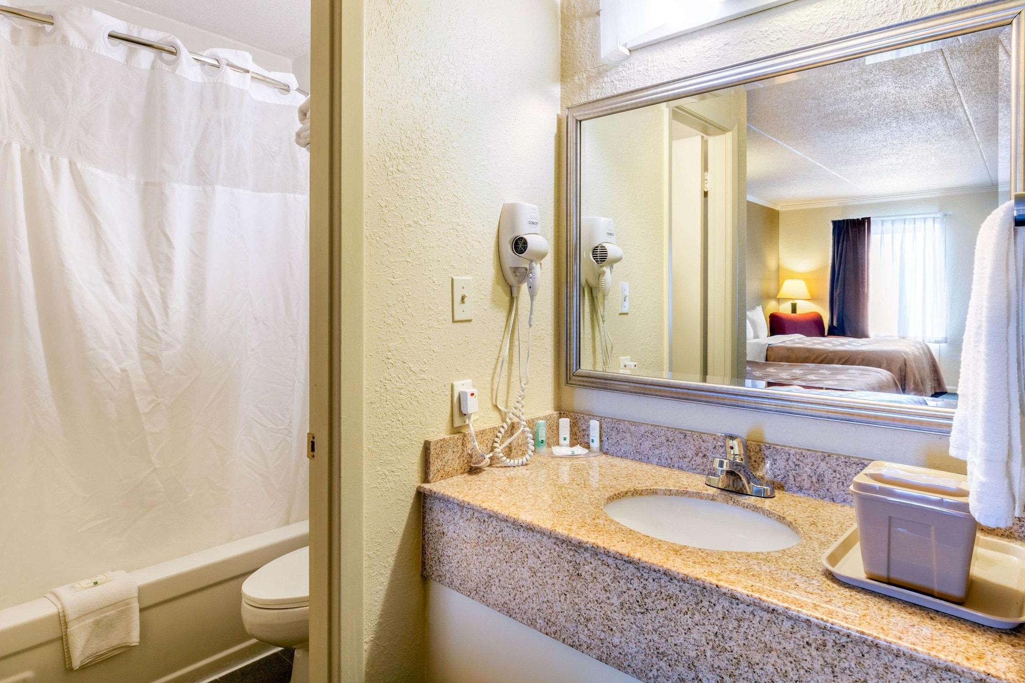 Equipamiento de Habitación Quality Inn Manchester near Arnold AFB
