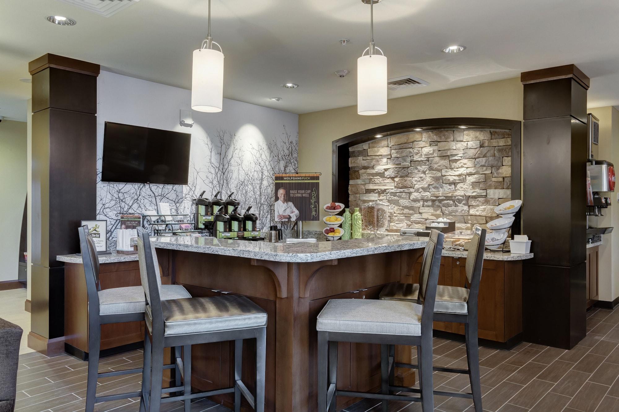 Restaurant Staybridge Suites St Louis - Westport by IHG