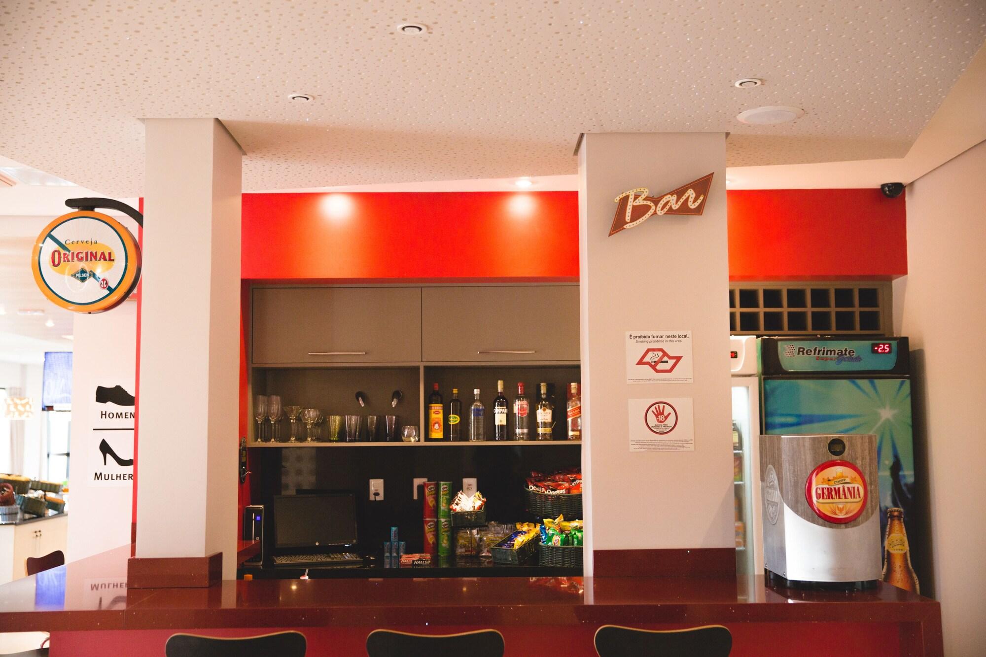 Bar/Salón ibis Styles Birigui