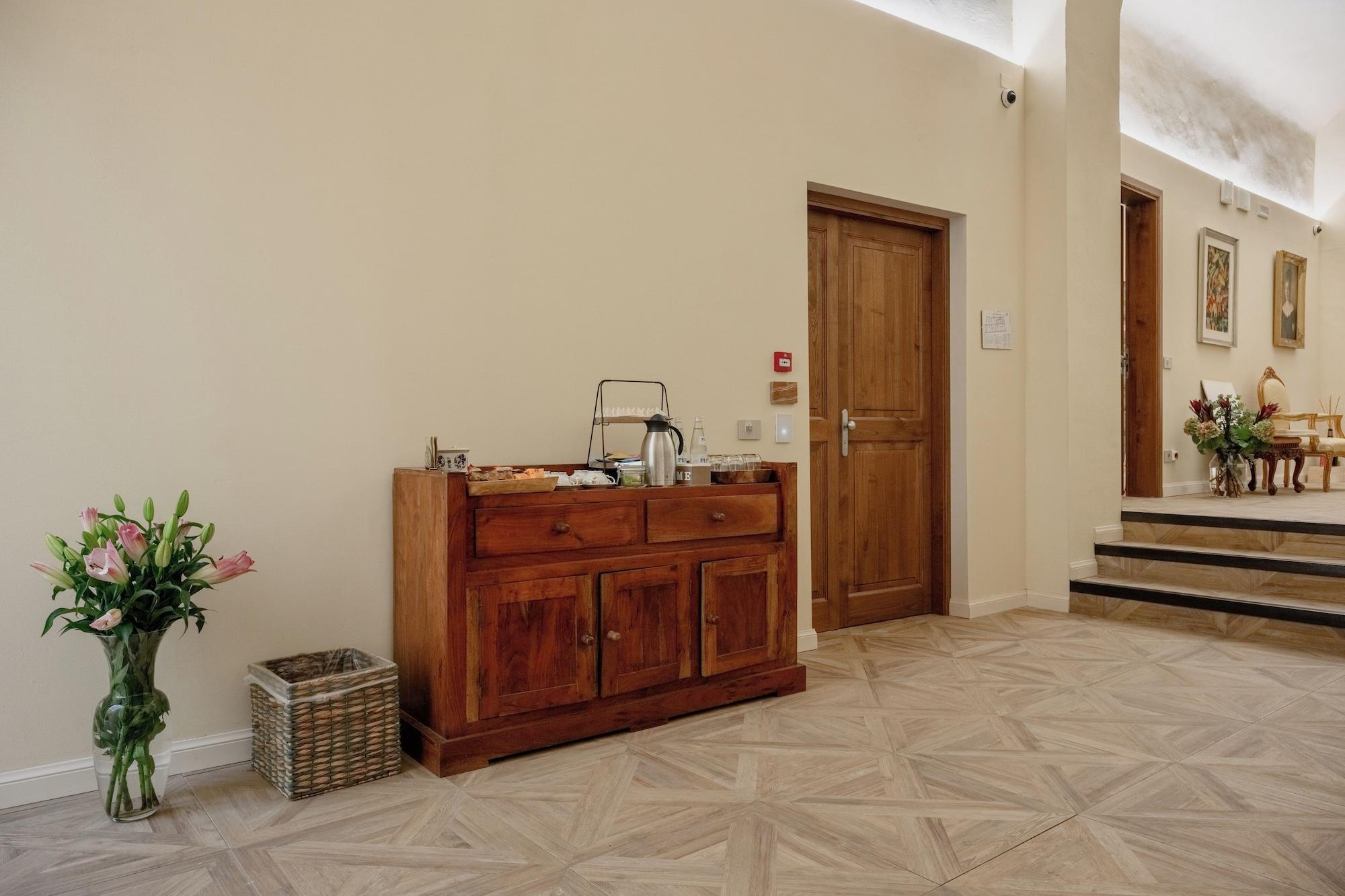 Vista Lobby Palazzo Patrizi Suite & Spa