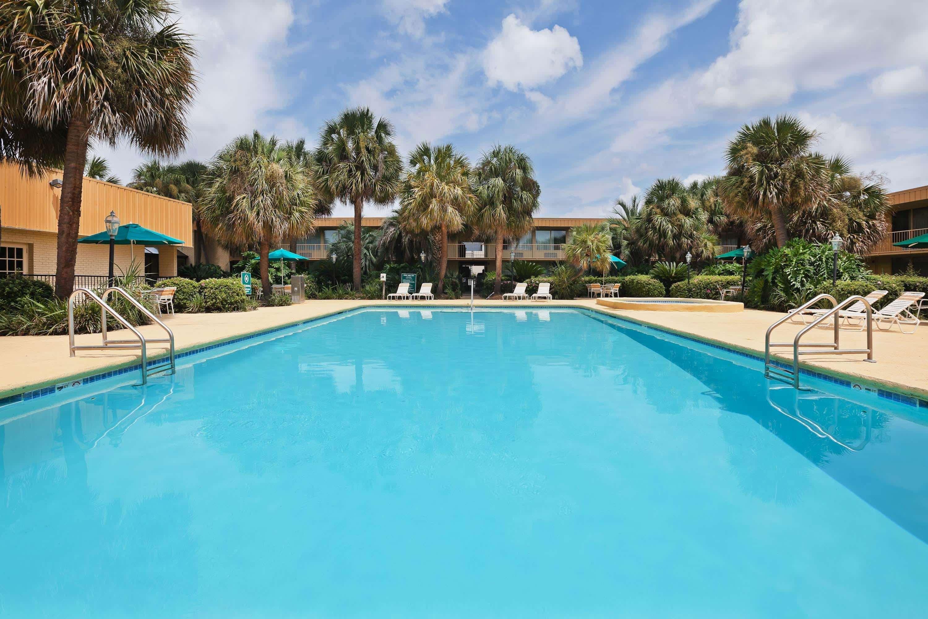 Vista Piscina Rodeway Inn Slidell I-10