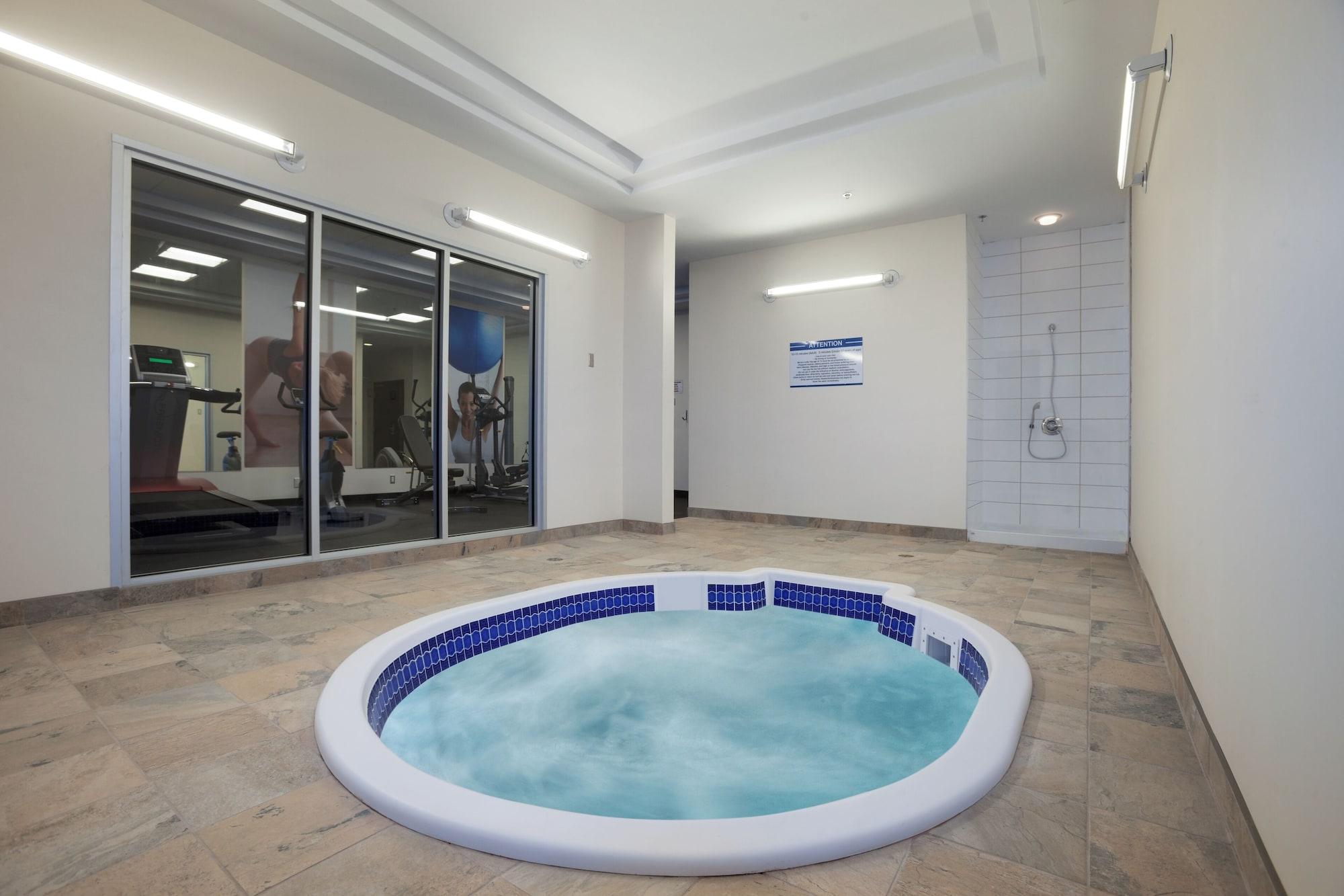 Spa Travelodge by Wyndham Weyburn